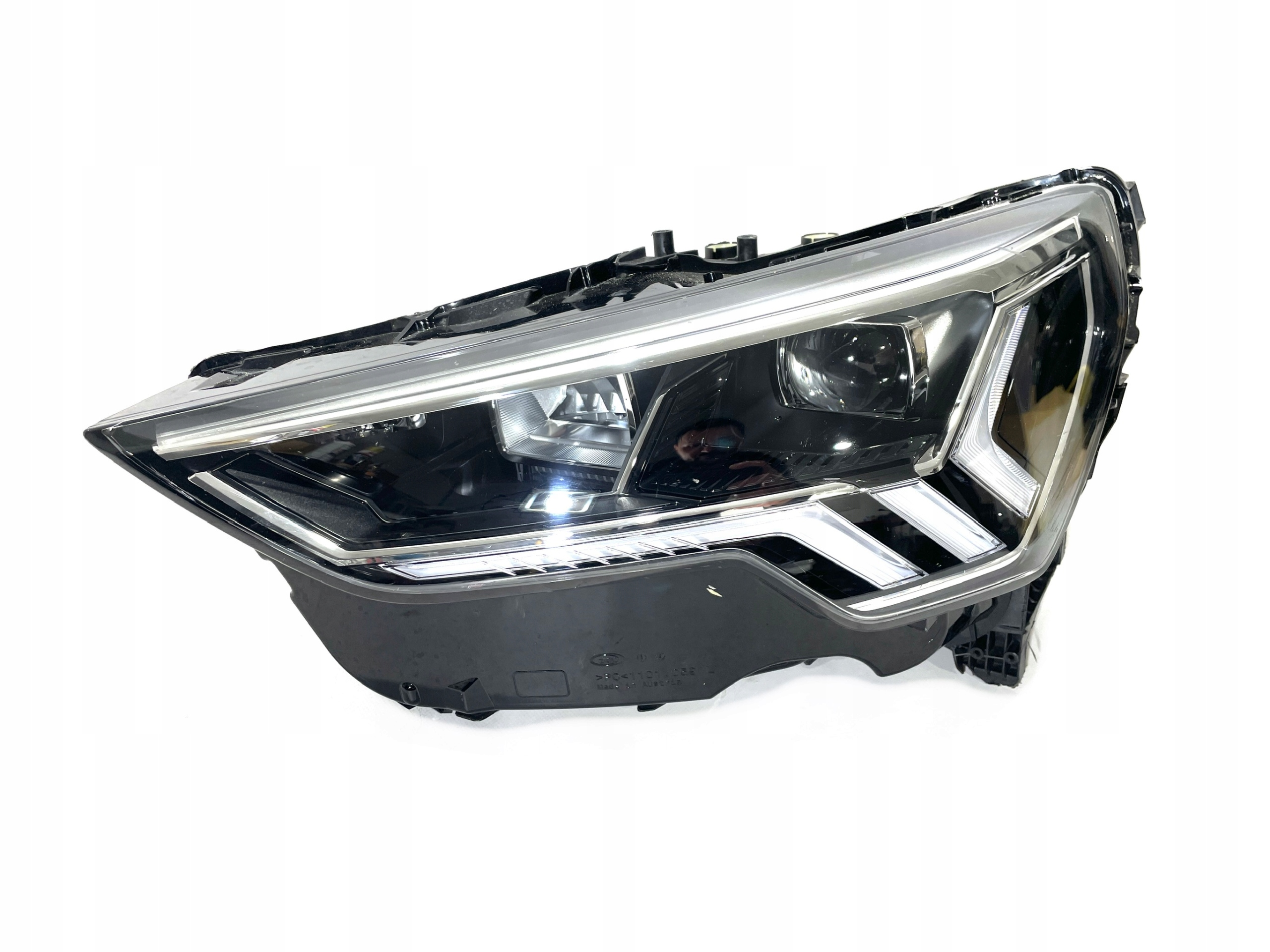 ФАРА AUDI Q3 ПОВНИЙ КОМПЛЕКТ LED3a941033 ЛІВА