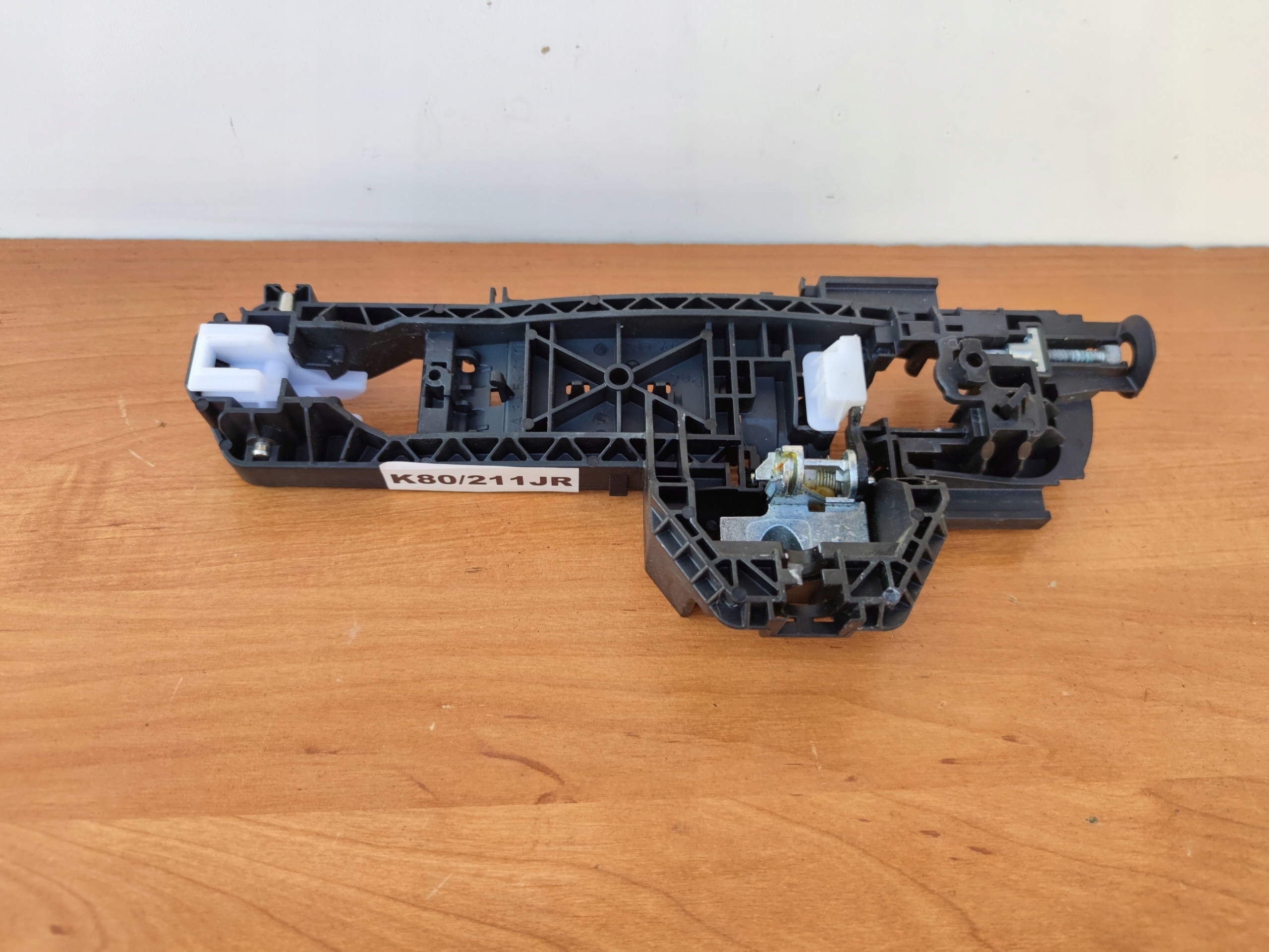 holder handles right front MERCEDES C-KLASA W204