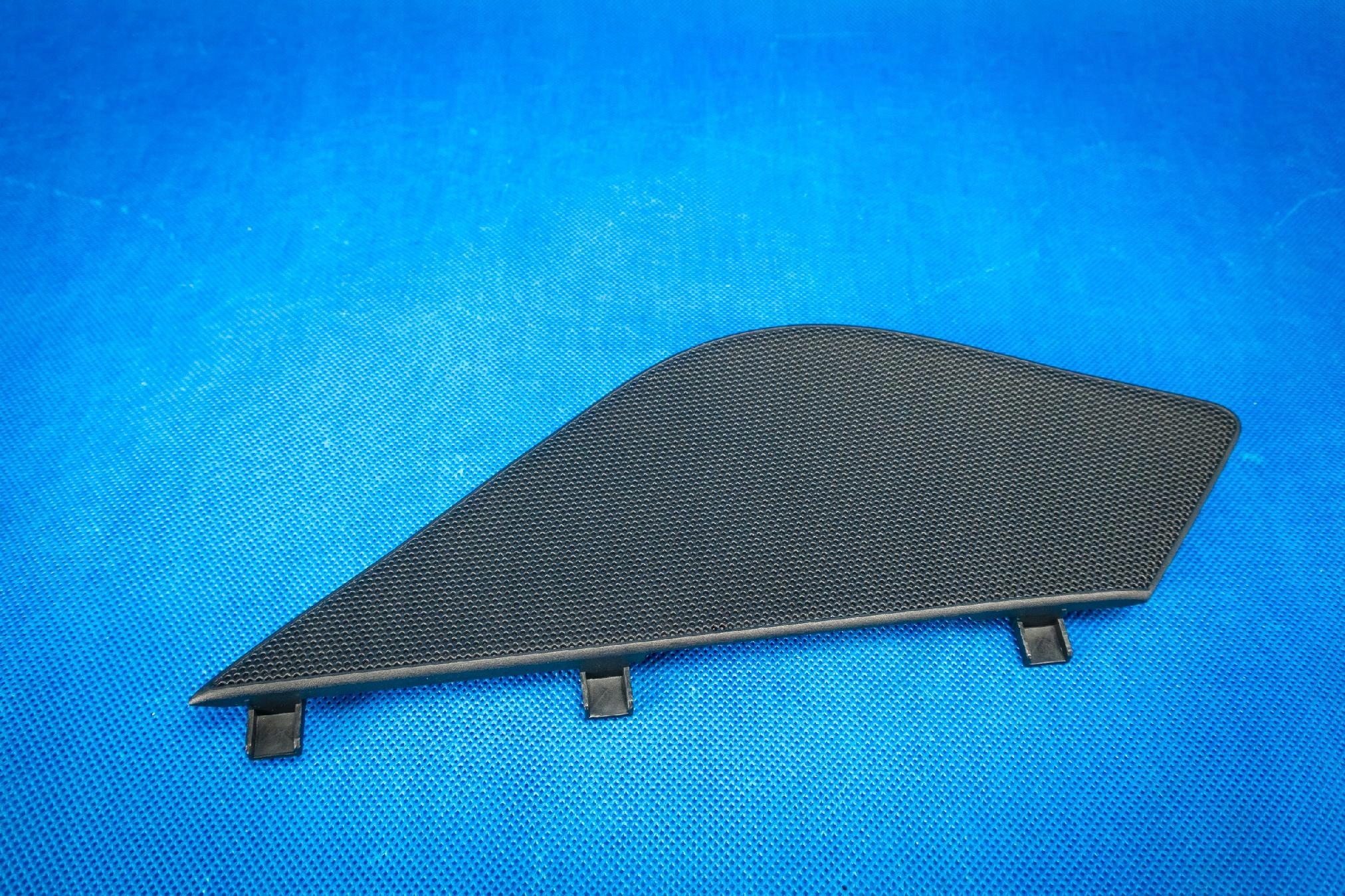 cap grid of the speaker door Audi TT 8S 8S0035409