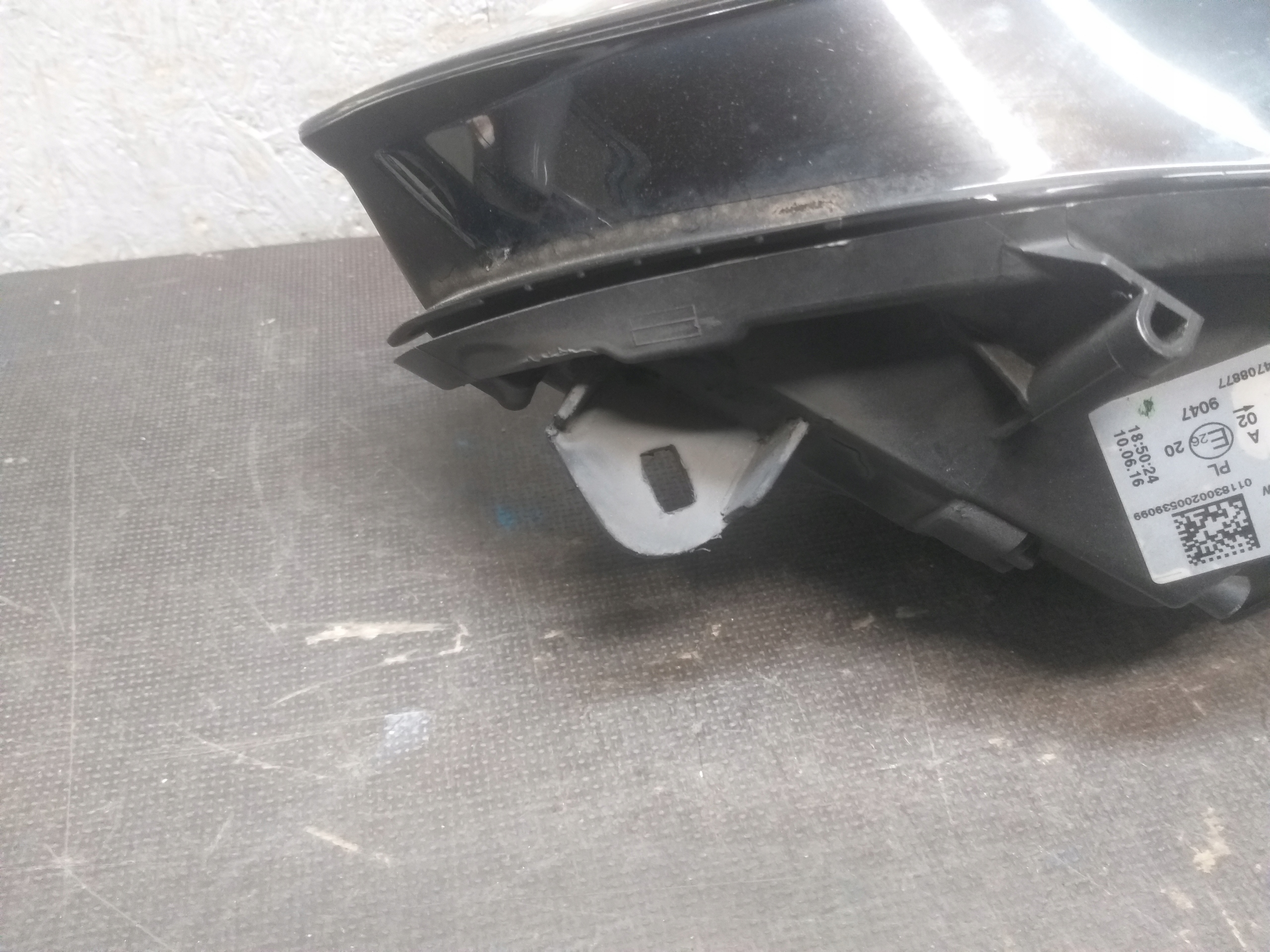 light front right OPEL CORSA E 13381336