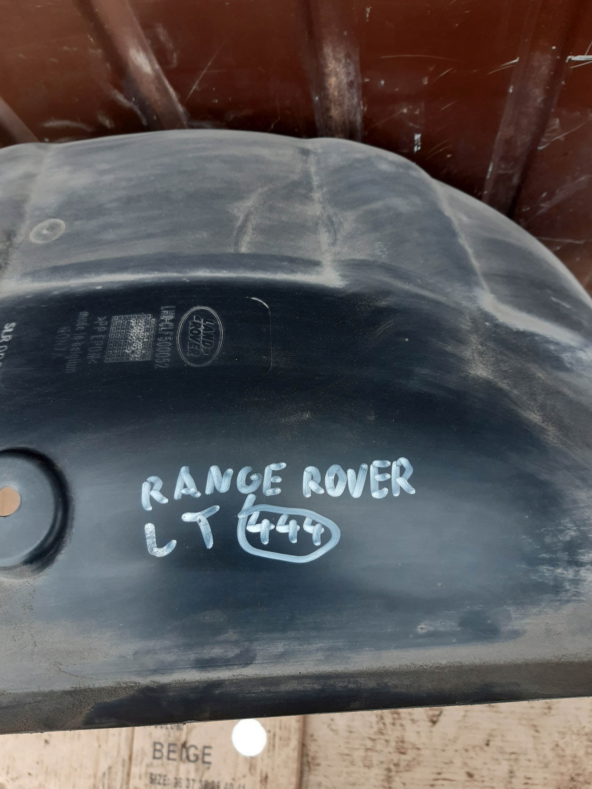 подкрылки левый зад Range Rover Sport L320