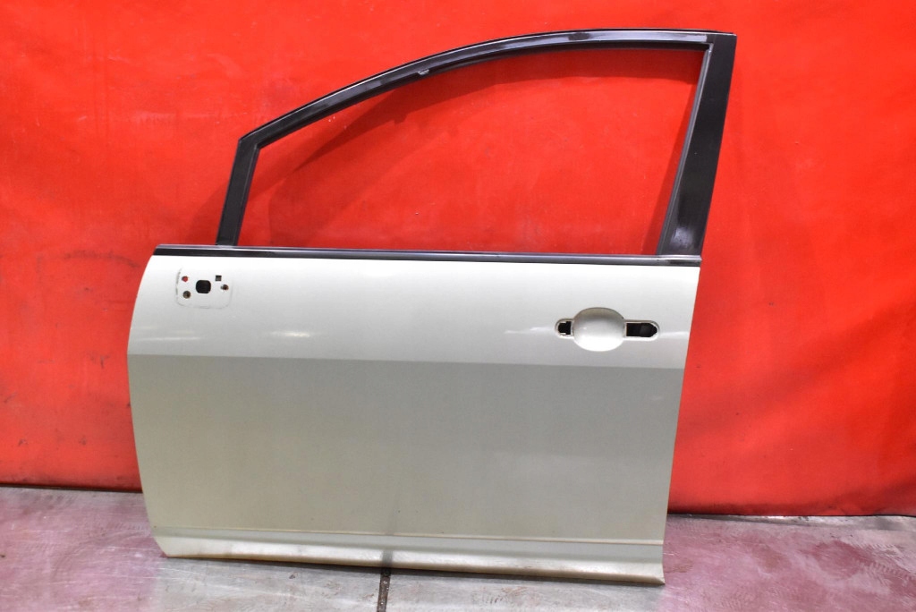 door left front front OLIWKOWE NISSAN TIIDA 1 and HB 04-08