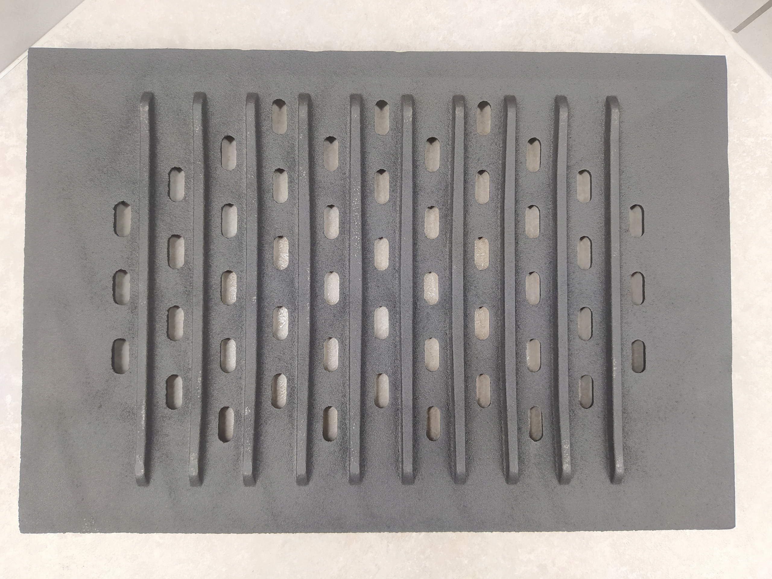 CZĘŚCI żeliwny RUSZT do wkładu kratki MAJA FELIX WIKTOR ERYK 38,2x26 cm Waga produktu z opakowaniem jednostkowym 5.2 kg