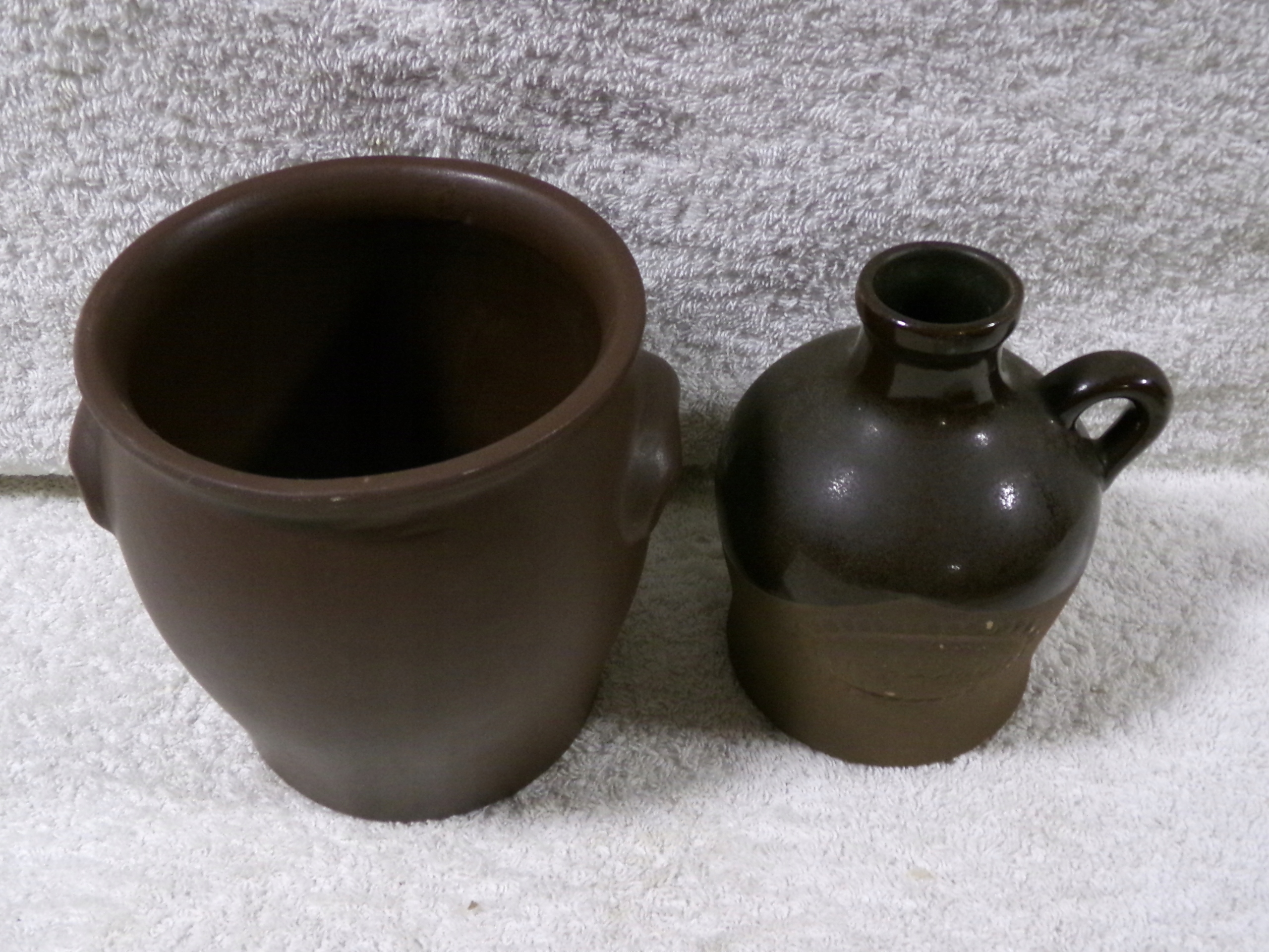 POJEMNIK I DZBANEK Z CERAMIKI