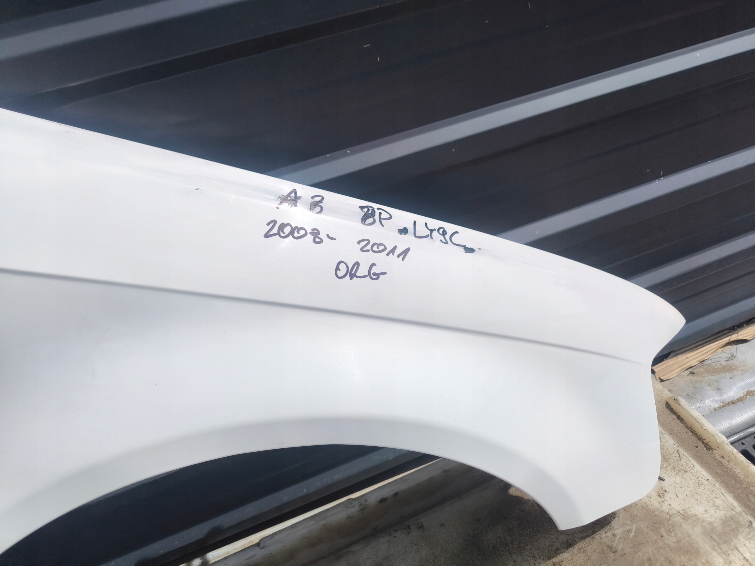 fender right front AUDI A3 8P LIFT LY9C 2008-2012 original !!! *2*