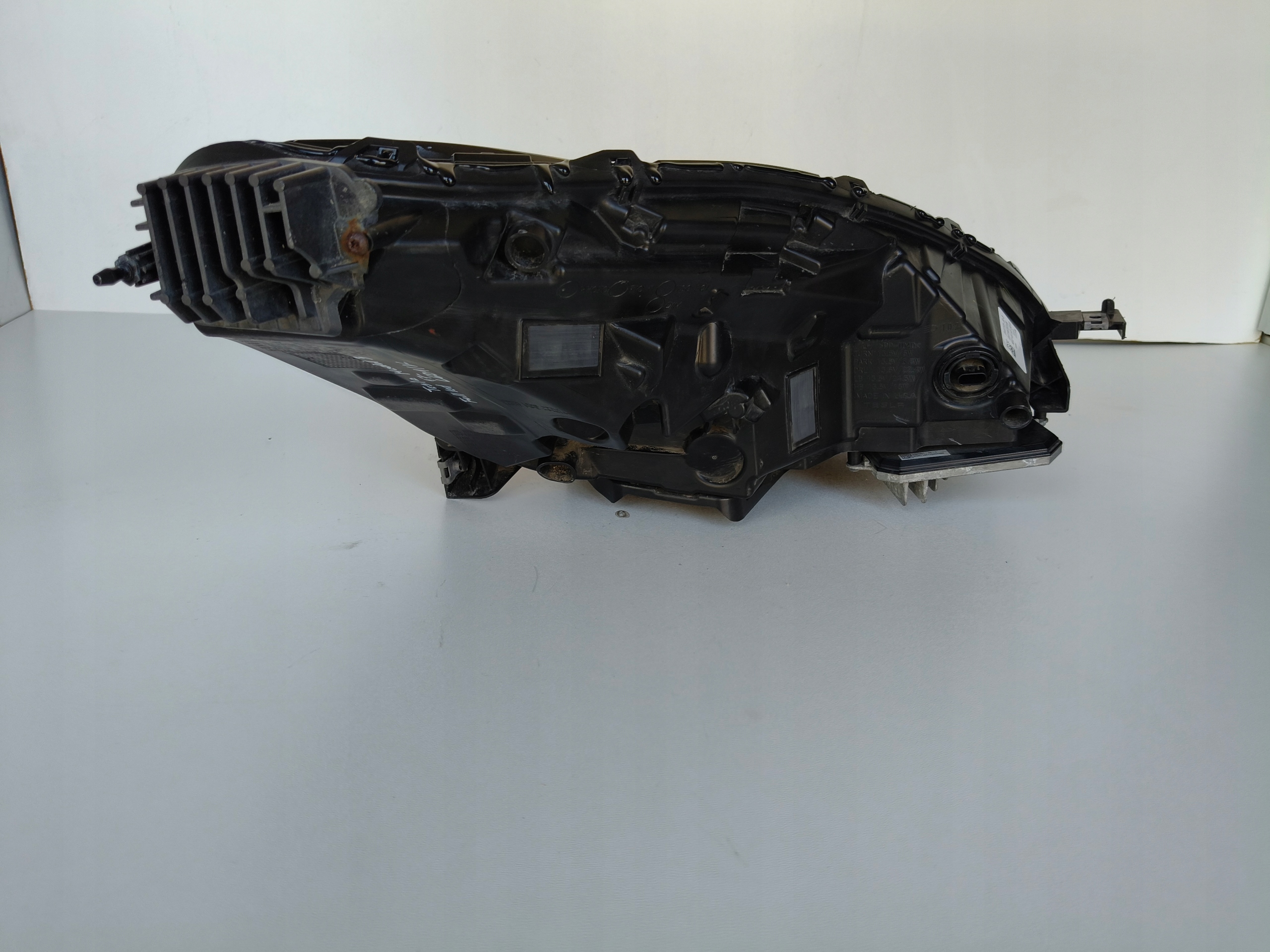 light left REFLEKTOR TESLA MODEL 3 17- FULL LED