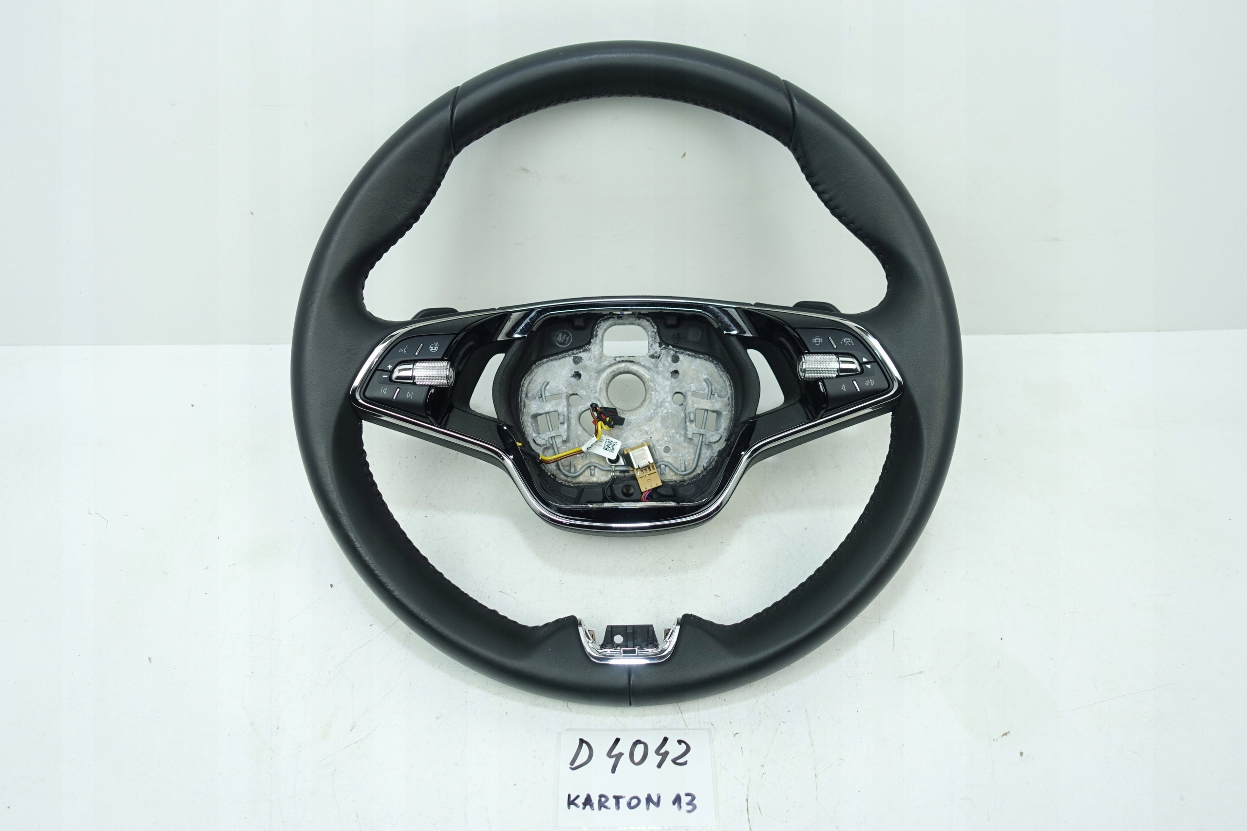 lenkrad MULTIFUNKCYJNA SKODA OCTAVIA IV 4 5E3