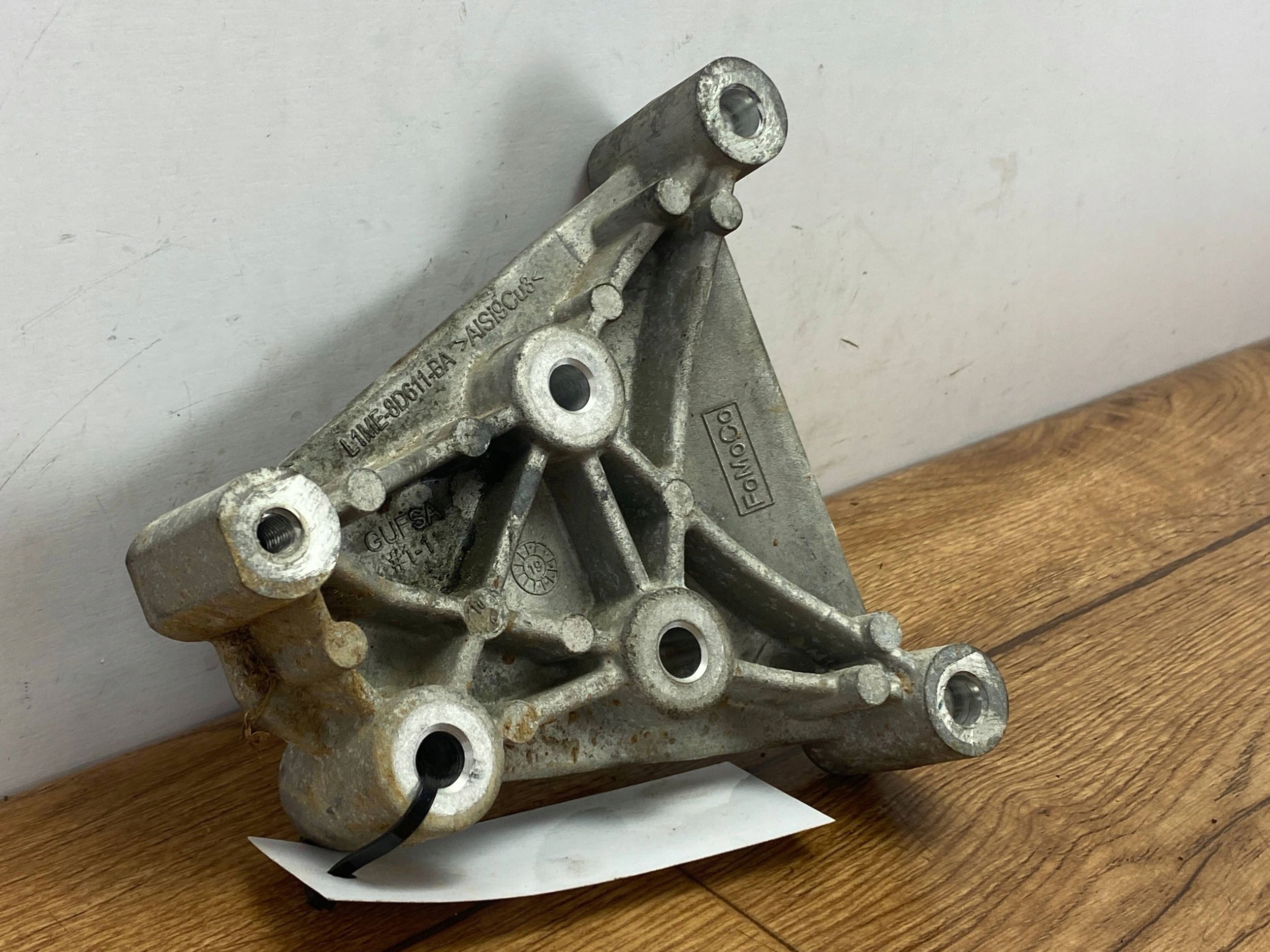 engine mount Ford Explorer VI 2020+