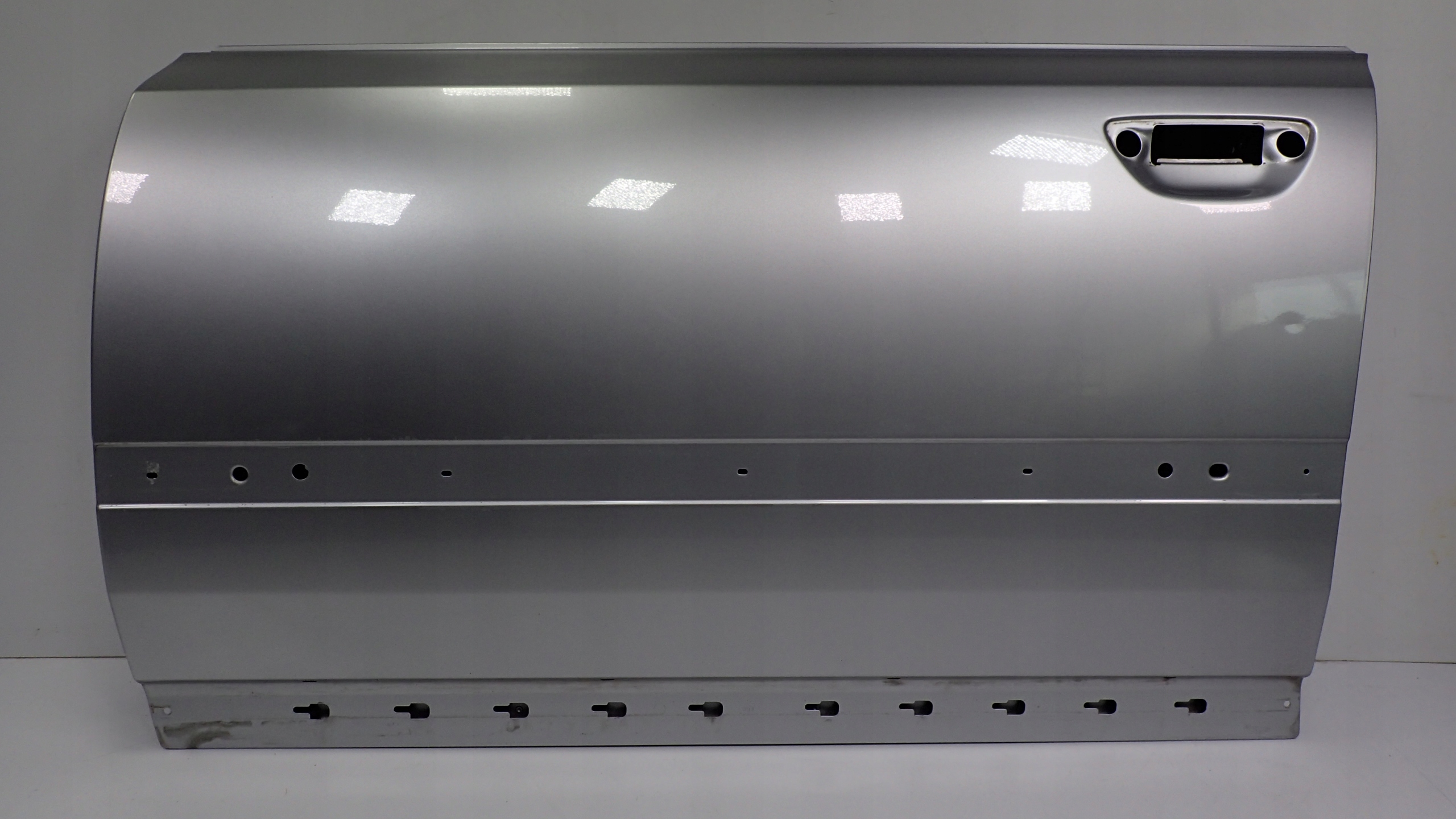 DRZWI LEWY PRZÓD LY7W 250 UM 2006 ROK AUDI A8 D3