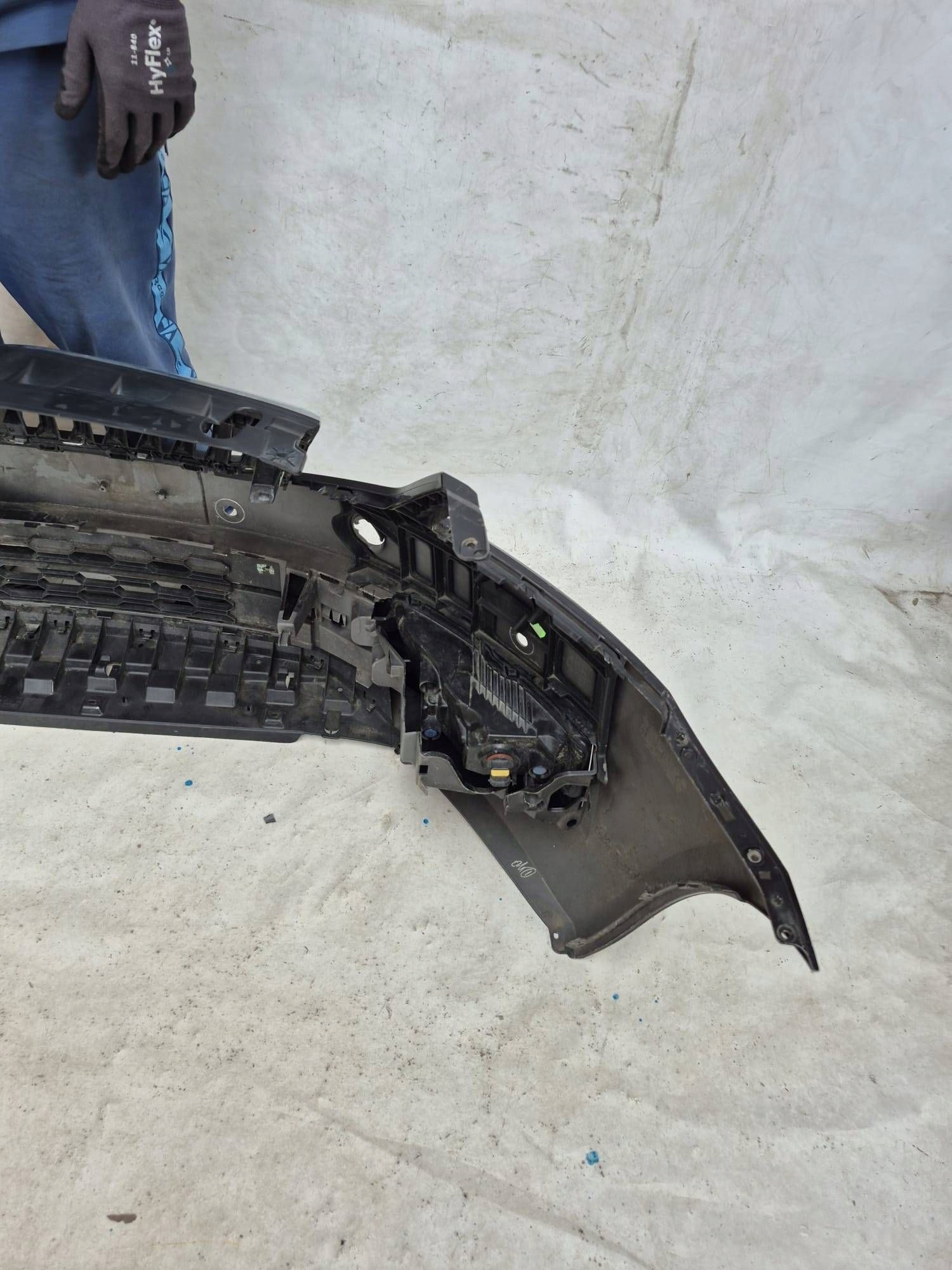 SKODA OCTAVIA III LIFT 17- bumper front front 4XPDC SPR 5E0807221N
