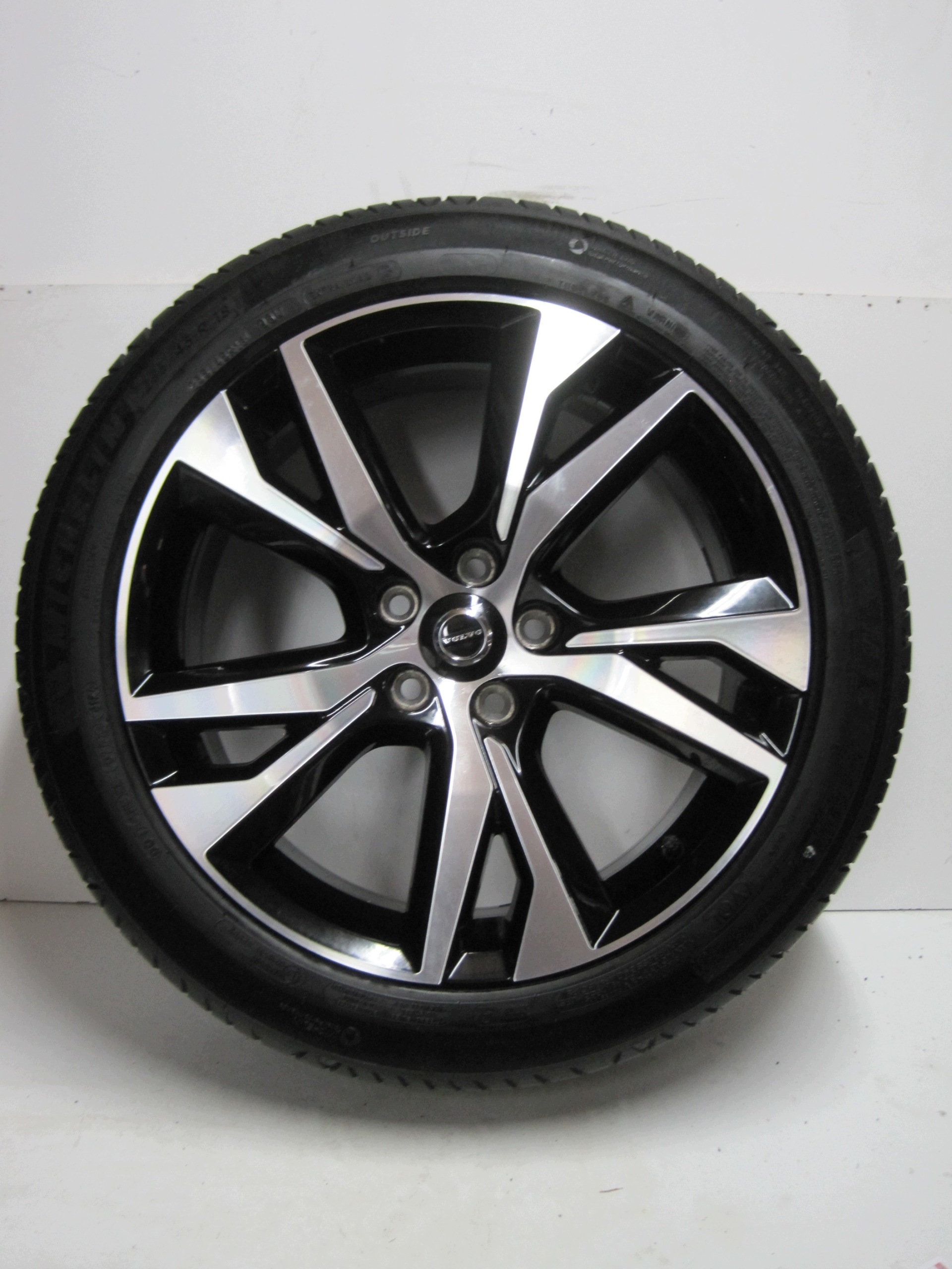 wheels discs tyres VOLVO V60 R18 5MM