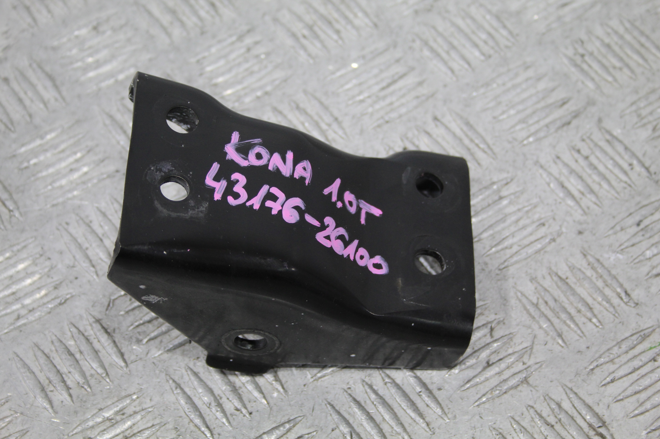 SUPPORT SUPPORT PLAQUE MOTEUR HYUNDAI KONA 43176-26100