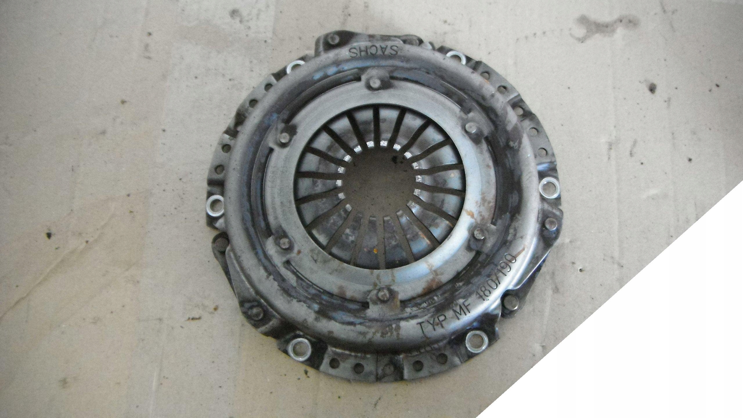 MAZDA 2 II 1.4 16V 02-07 DOCISK SPRZĘGŁA