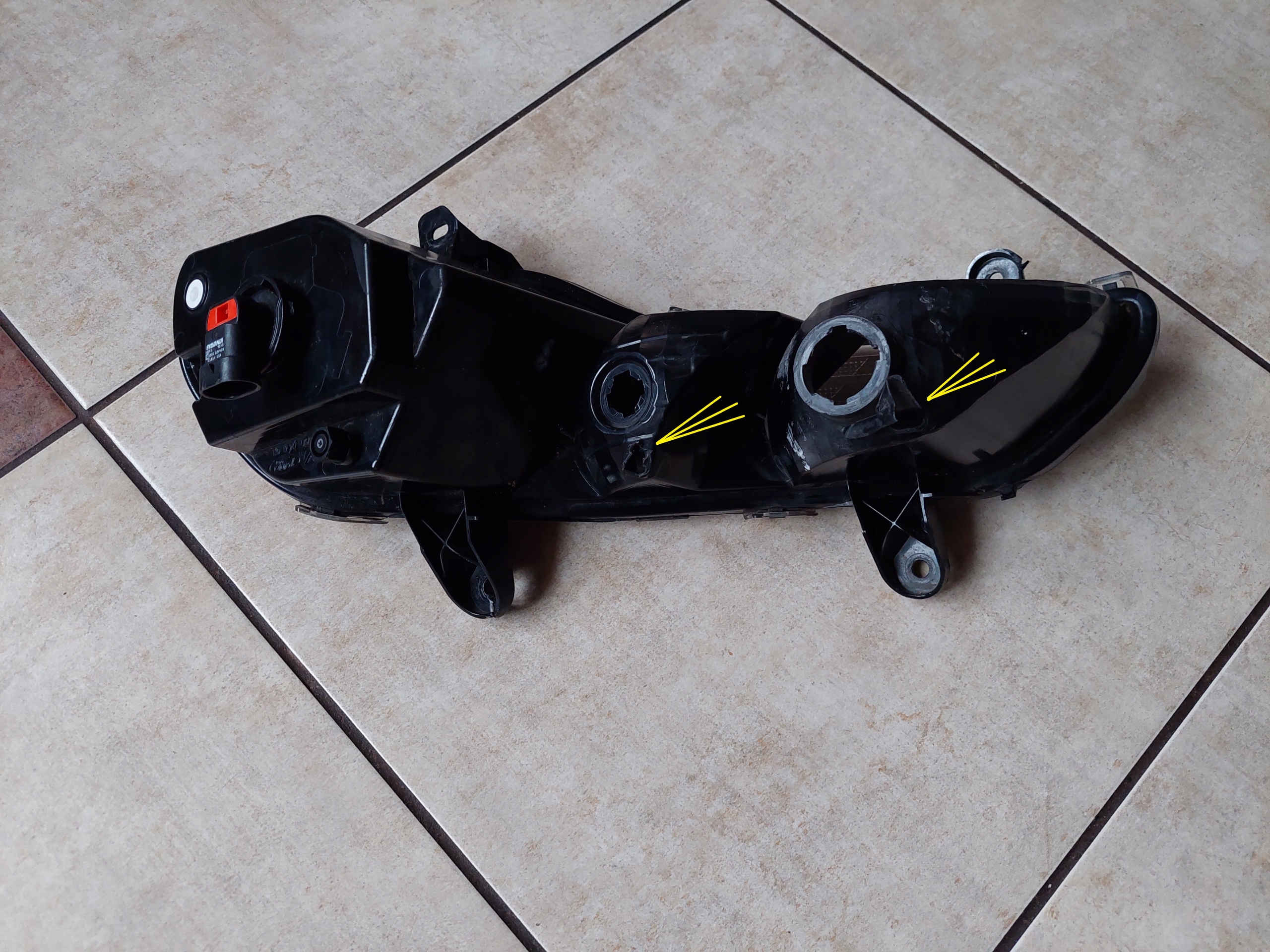 FORD KUGA MK2 галоген левая CV44-13B221-BG