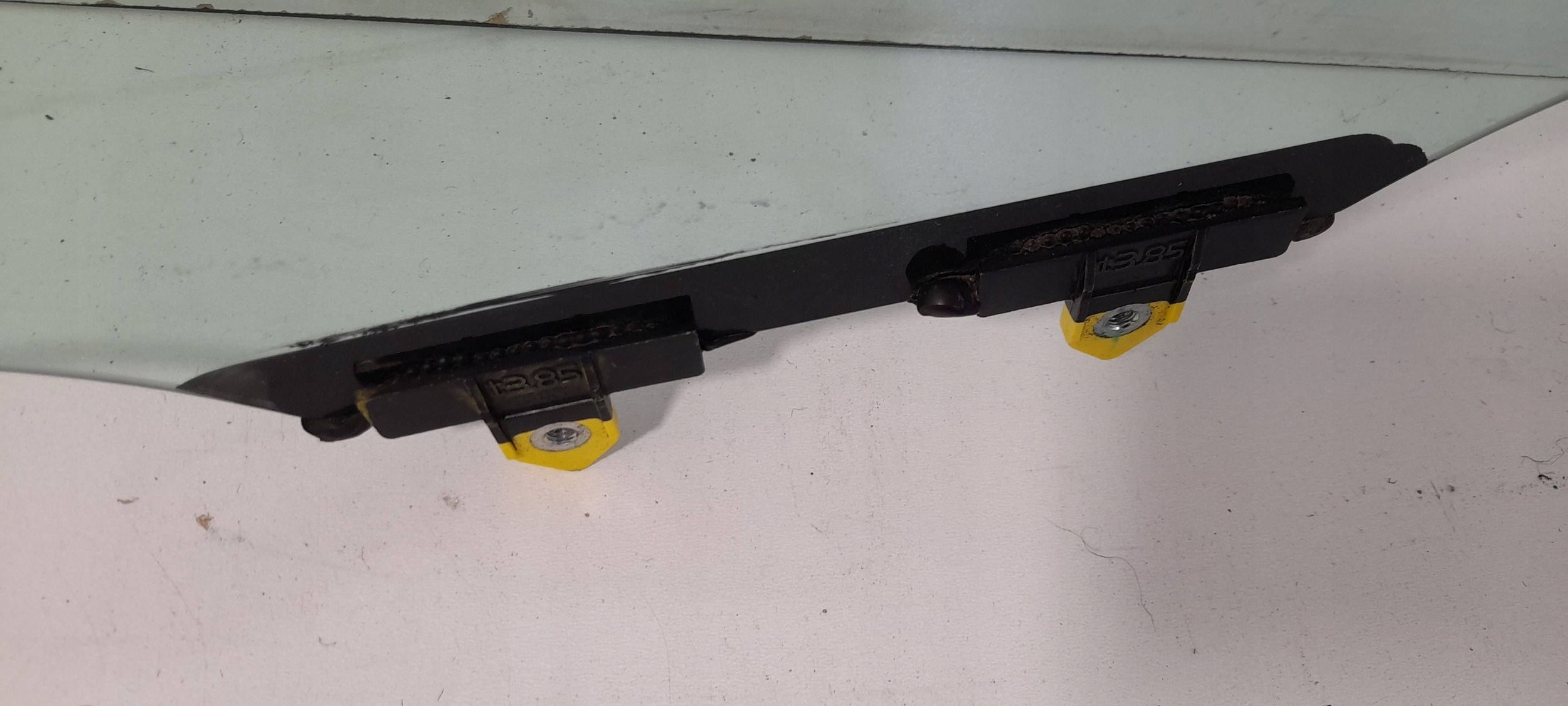 Toyota Corolla E21 2020 window door przednich prawych (ST33)