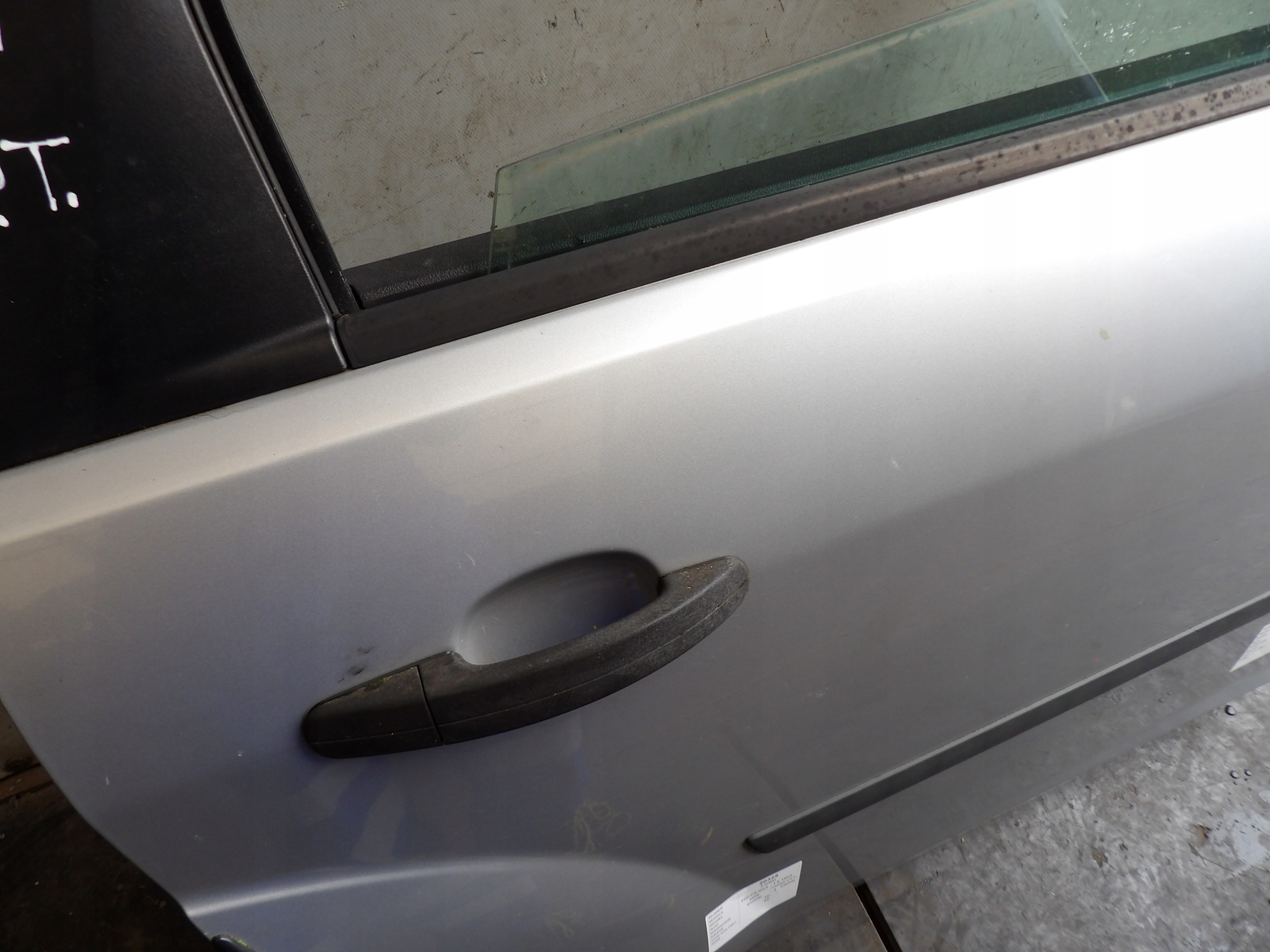 Ford Focus MK2 door rear. right lak. O3 kombi