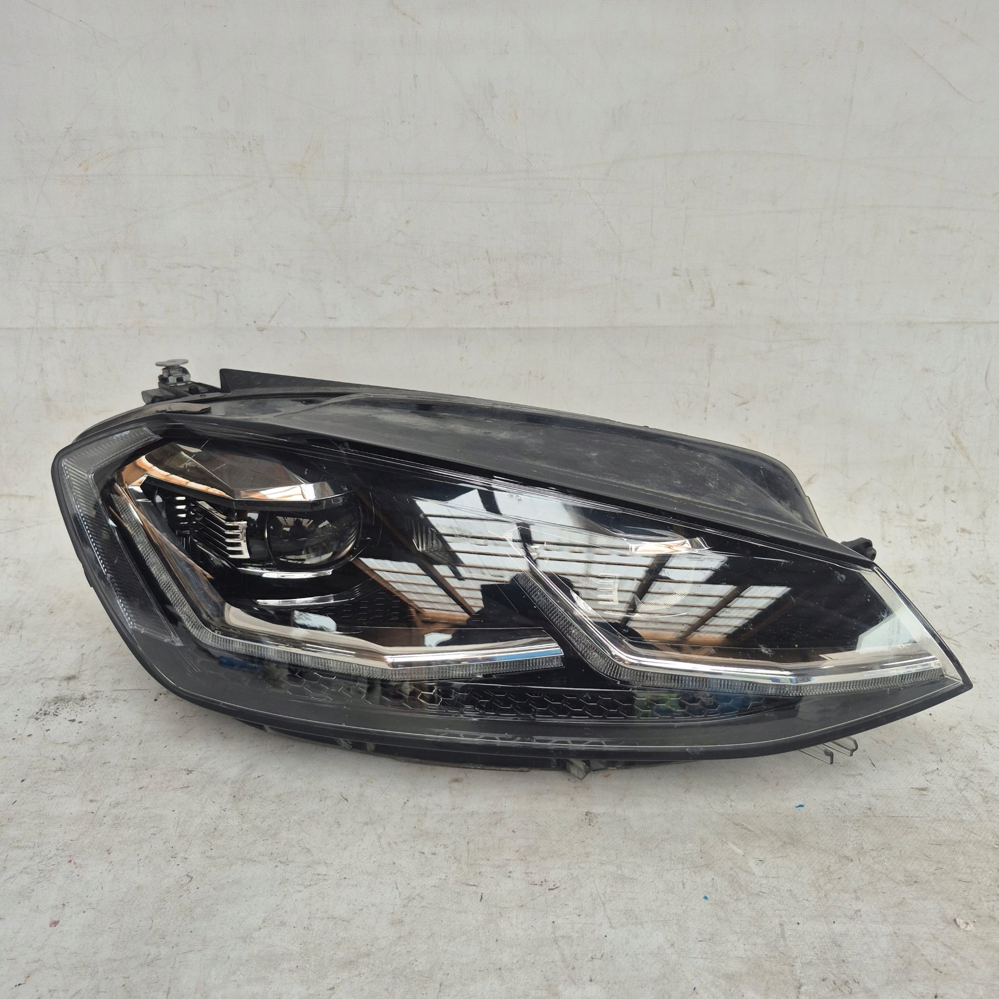 VW GOLF VII 7 LIFT 16- light right front front FULL LED 5G1941036