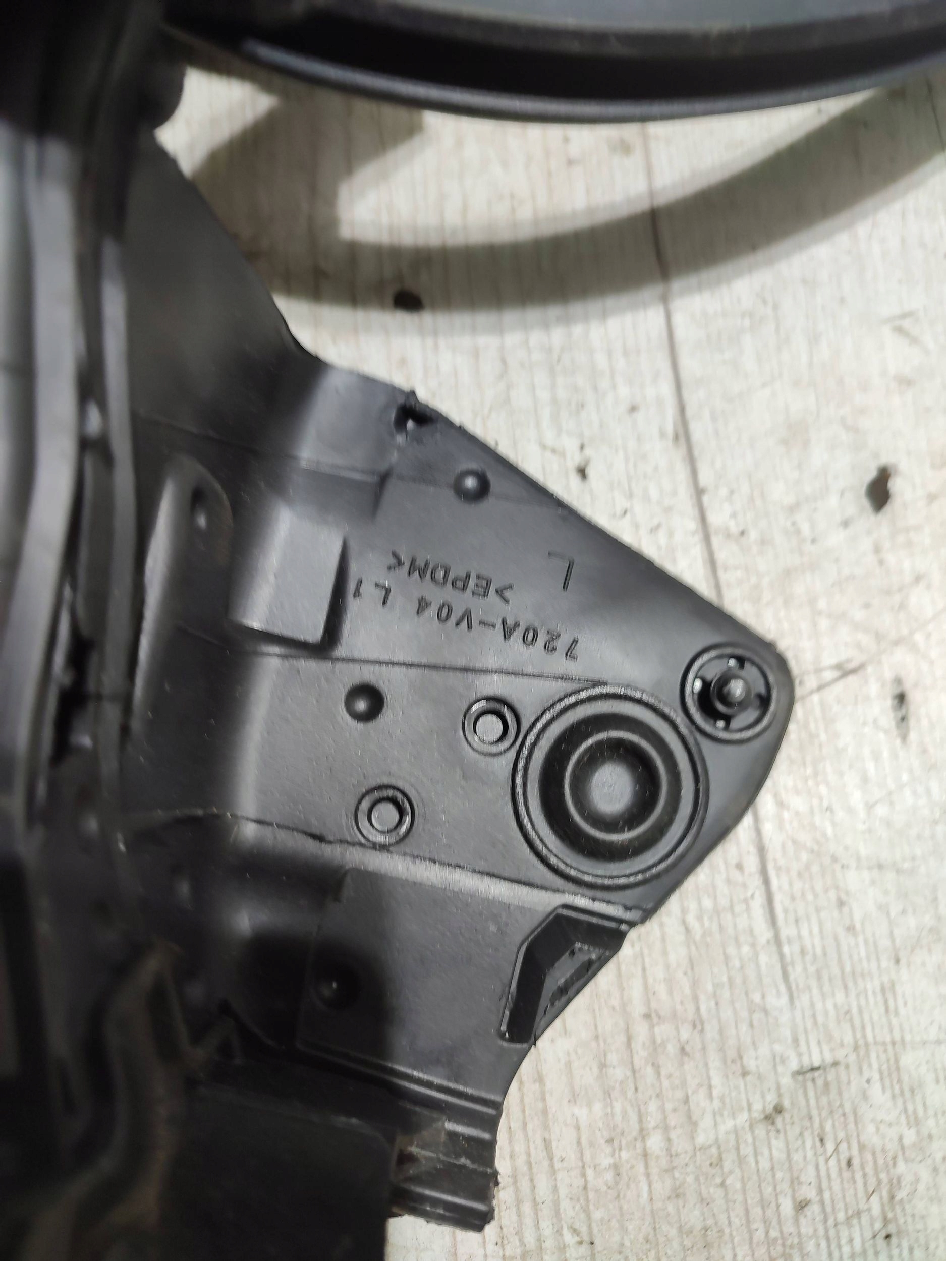 Lexus RC 2019 front side left gasket door