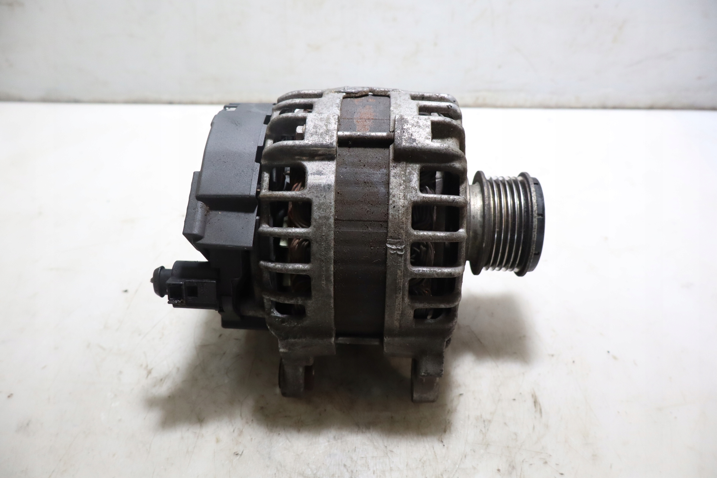 ALTERNATOR VOLKSWAGEN PASSAT B7 2.0TDI