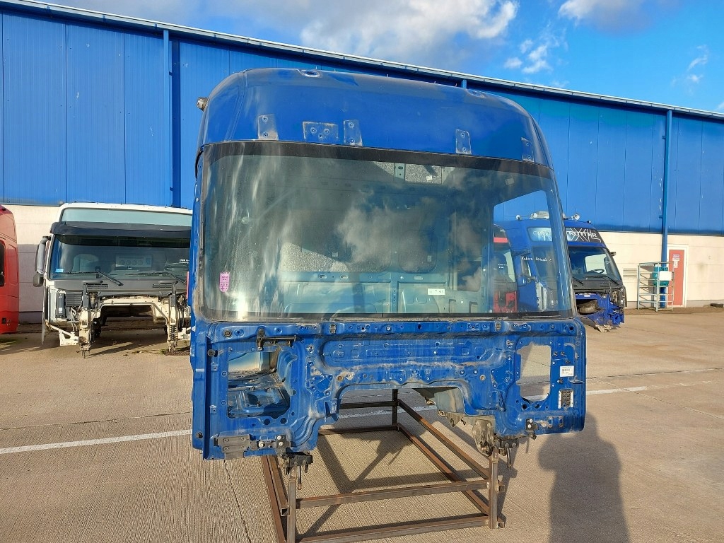 КАБИНА RENAULT GAMA T