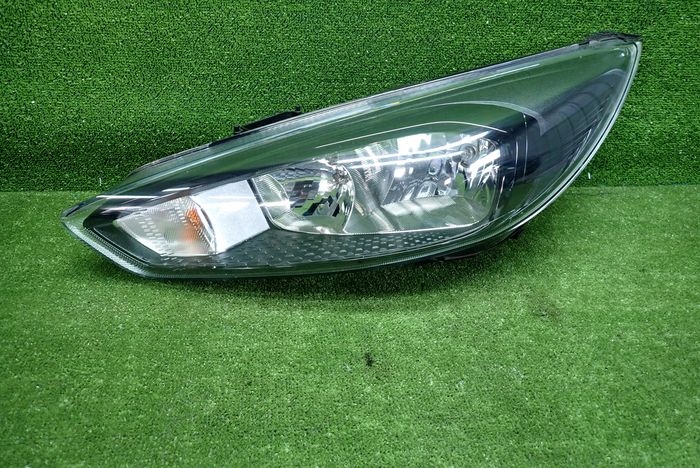 FORD FOCUS MK3 III LIFT 14- reflektor left light left