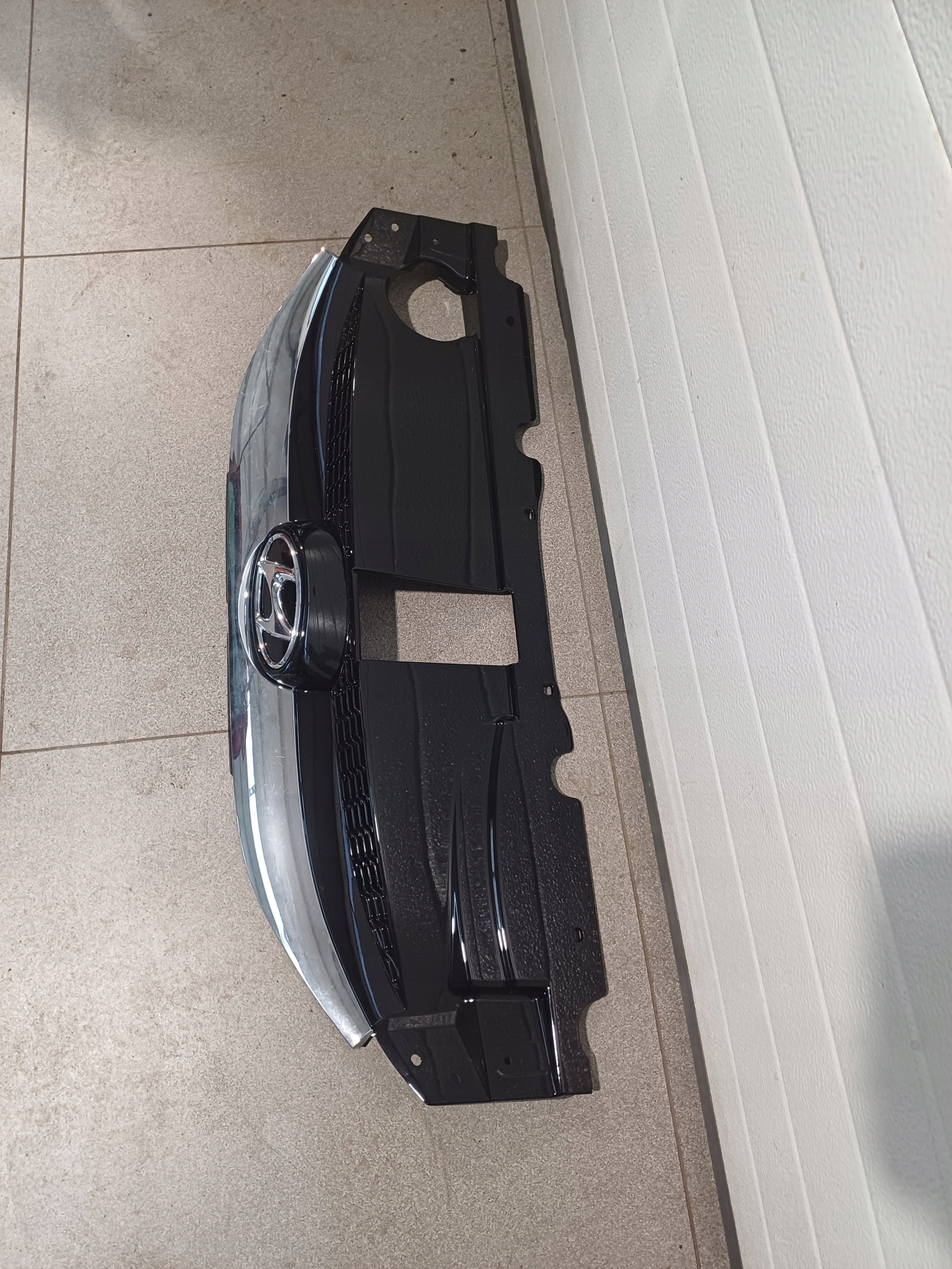 Grill HYUNDAI IX 35 86351-2Y000