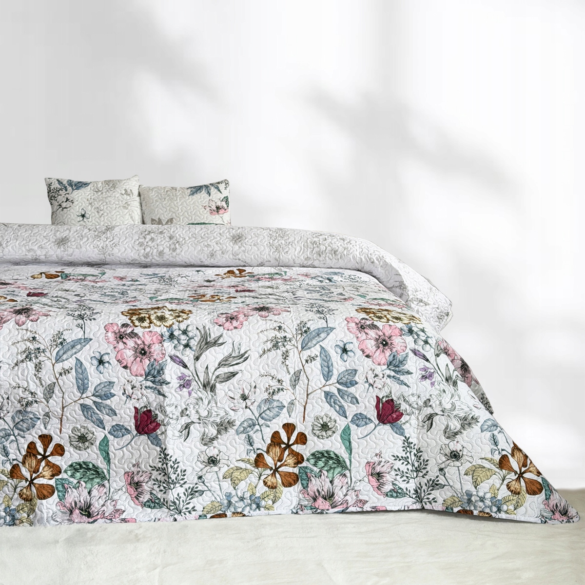 Narzuta na Łóżko Tavira Biała Kolorowe Kwiaty Liście 220x240 cm poszewki