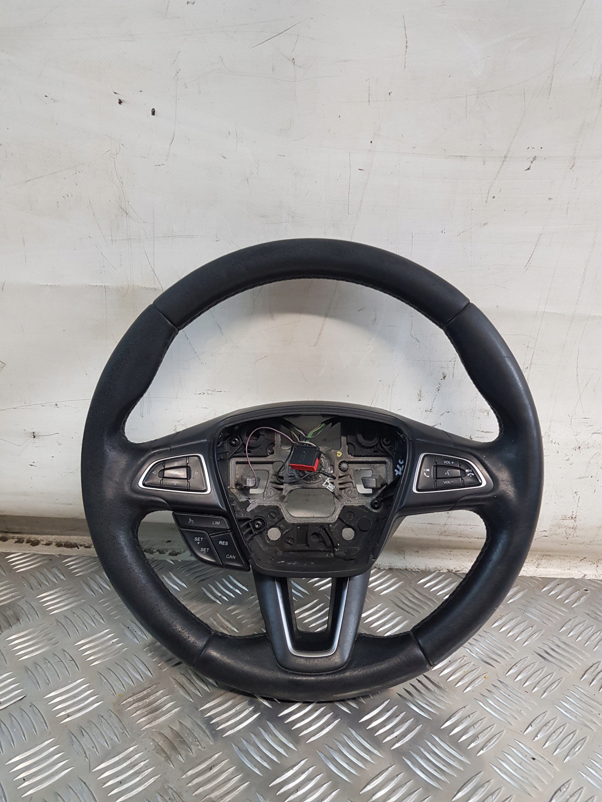 lenkrad MULTIFUNKCJA FORD FOCUS MK3 2016 KOMBI DO OBSZYCIA!!!