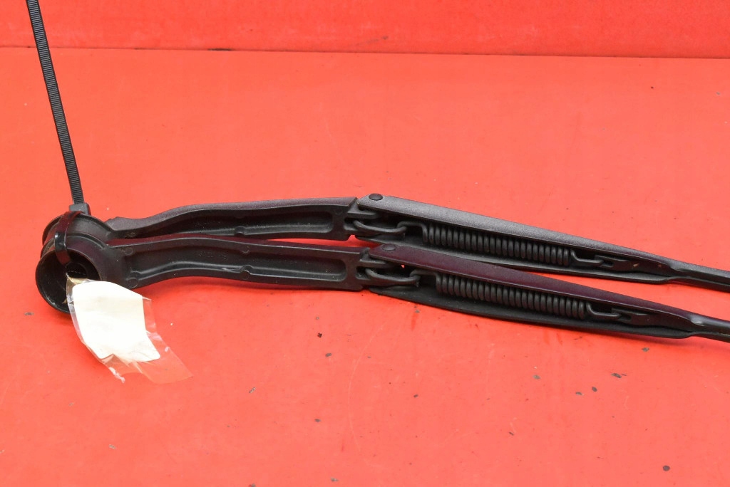 wiper arm front EU CJ54-17C495-AE FORD KUGA MK2 13-20