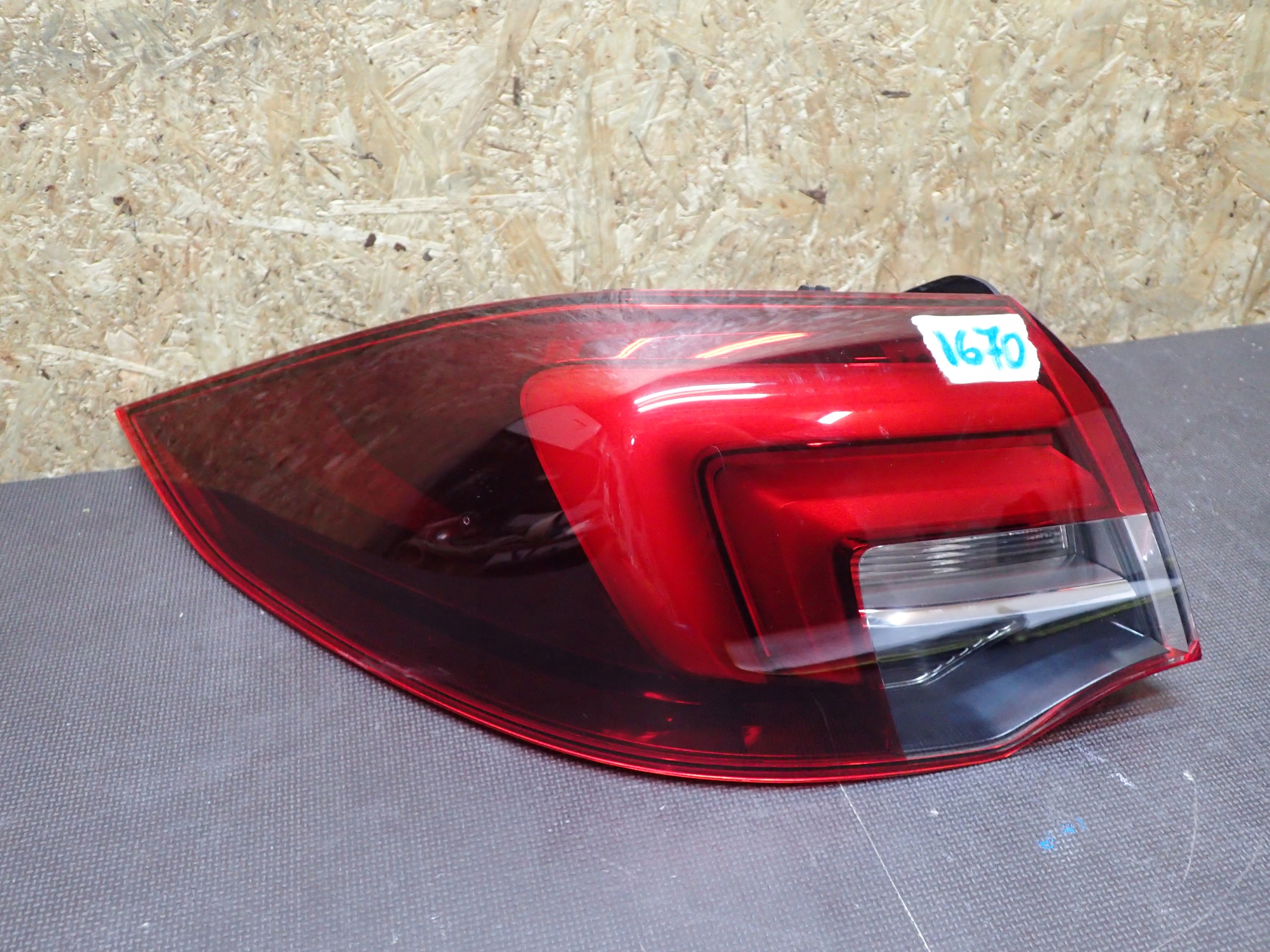 LIGHT REAR PART LEFT OPEL INSIGNIA B SEDAN