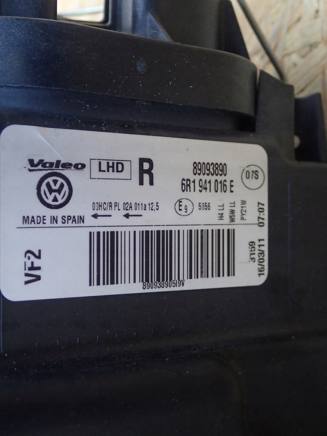 light right REFLEKTOR right VW POLO 6R 6R1941016E