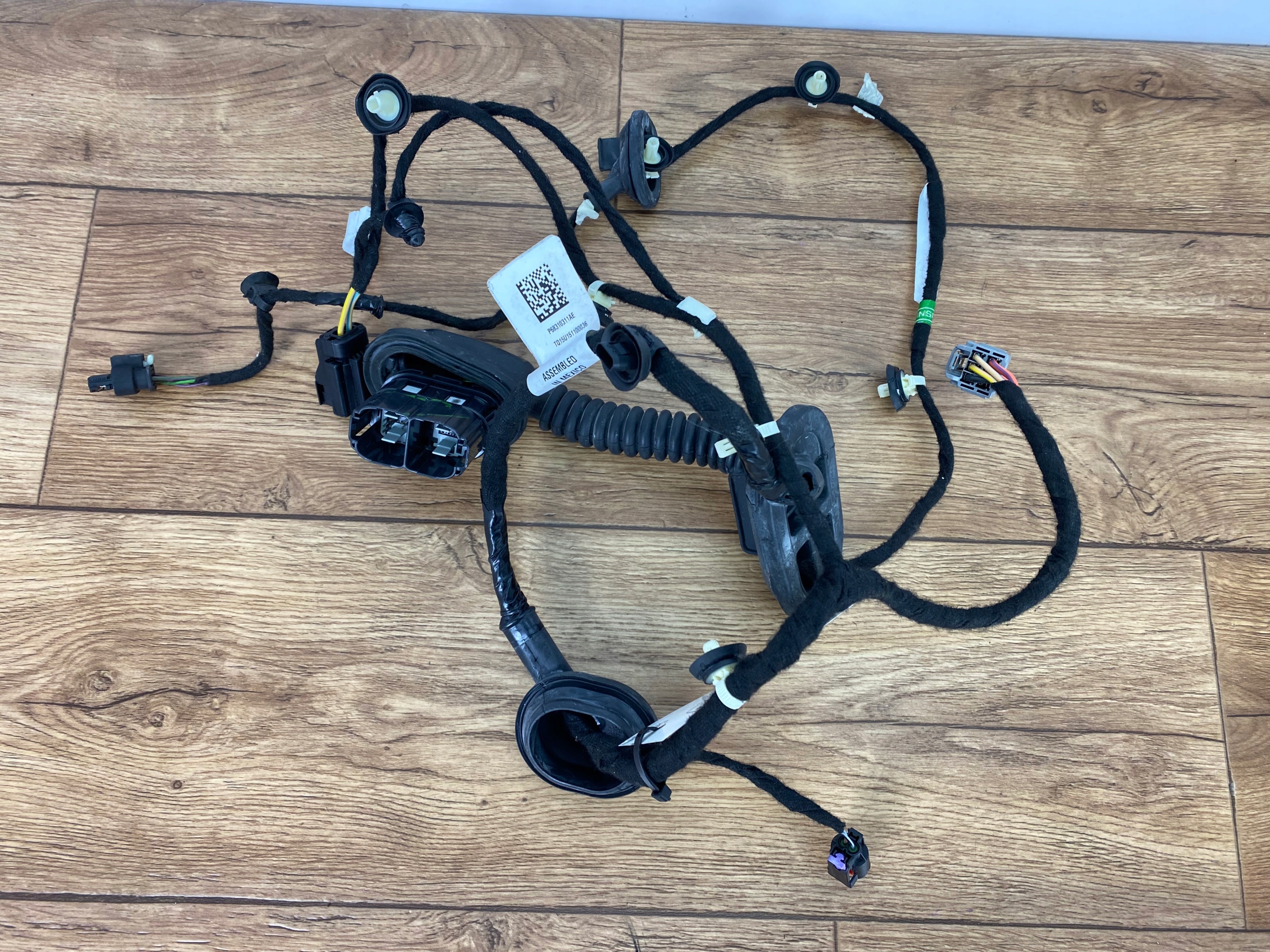 bundle przewodow wiring door left rear part Ram 1500 2019+ USA
