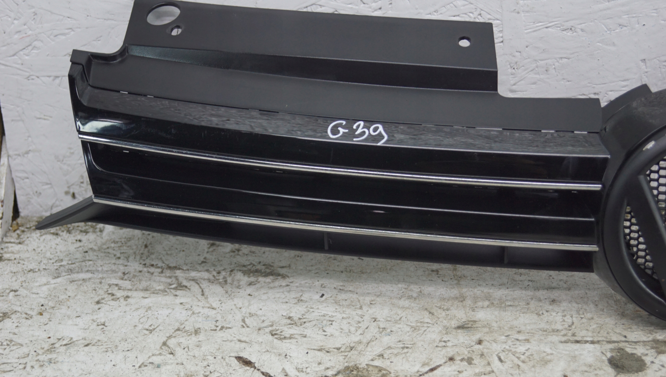 решетка радиатора vw GOLF VI 6