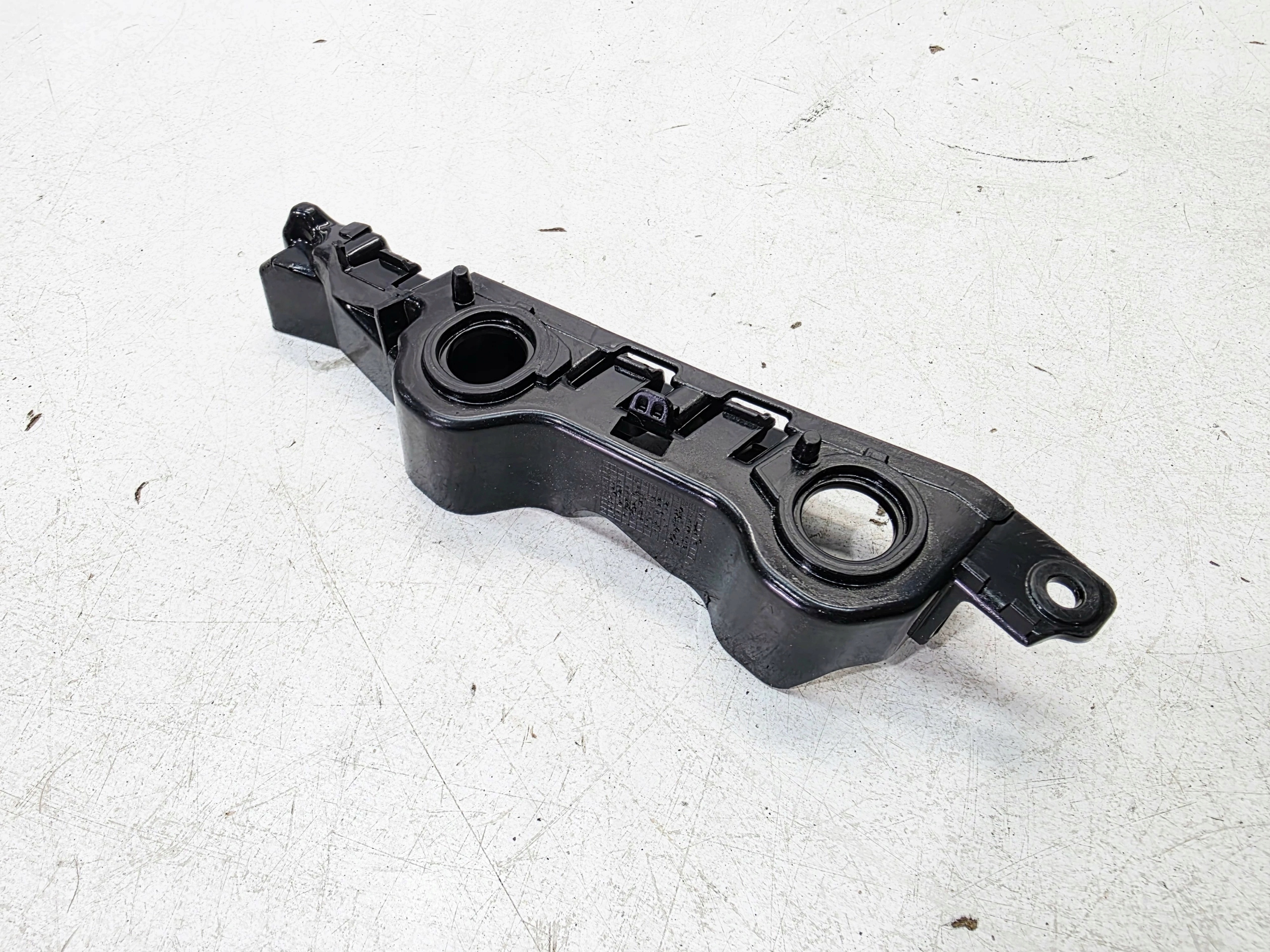 Supporto staffa Paraurti Destra Anteriore AUDI A6 C8 4K0807284
