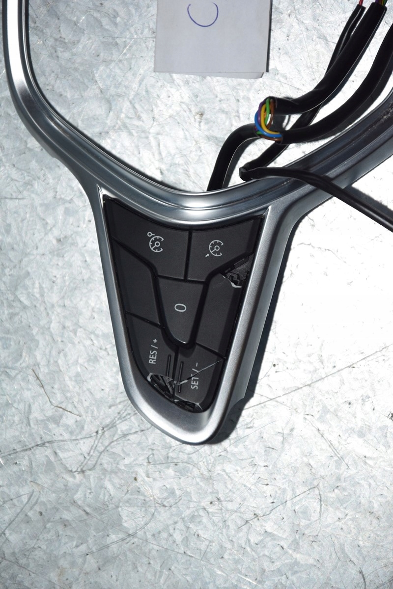 RENAULT CLIO V CAPTUR TEMPOMAT PRZYCISKI KIEROWNIC Producent części Renault OE