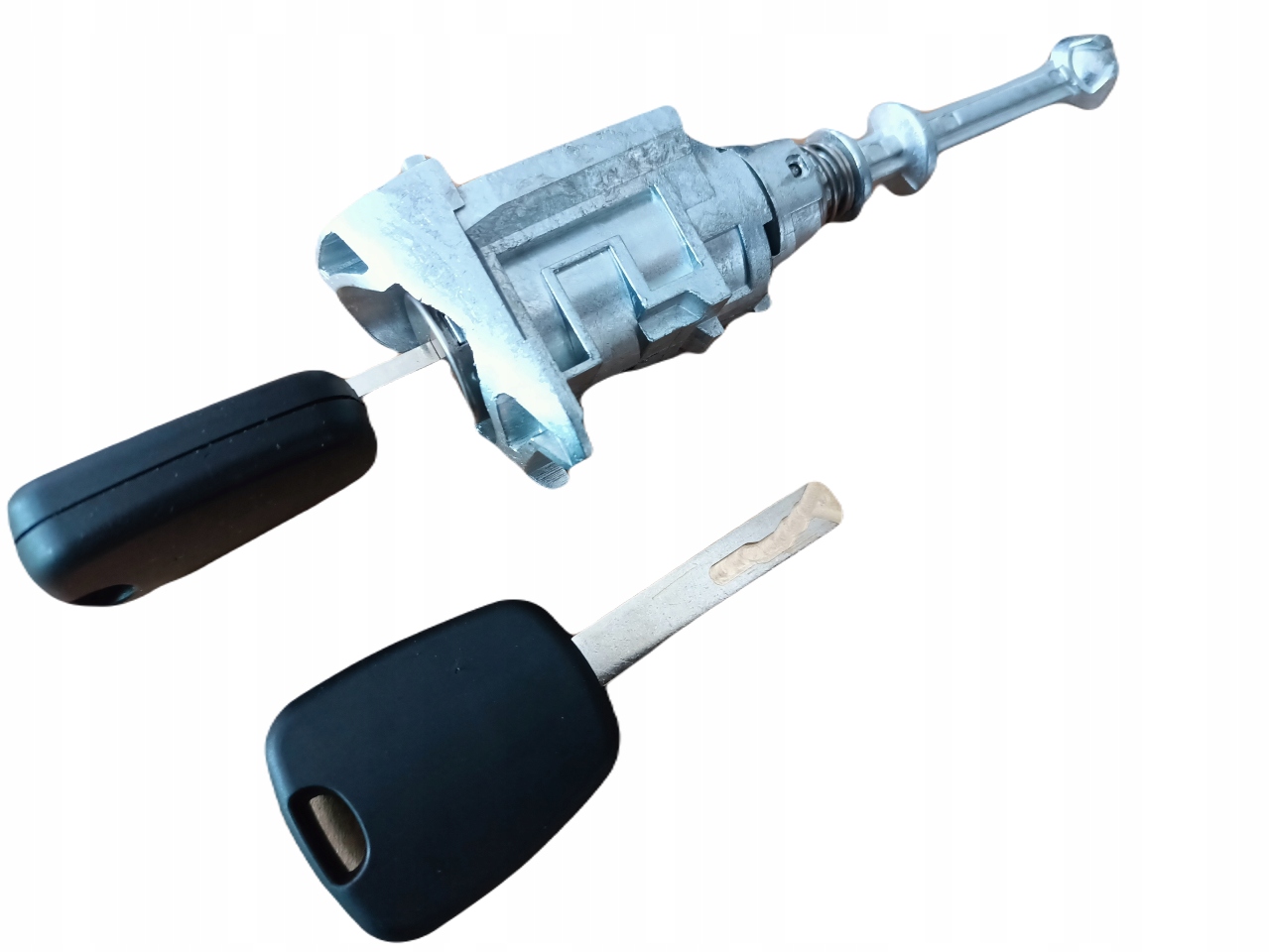 LEWY ZAMEK LEWA WKLADKA DO ZAMKA DRZWI CITROEN C4 Part number CITROENC4