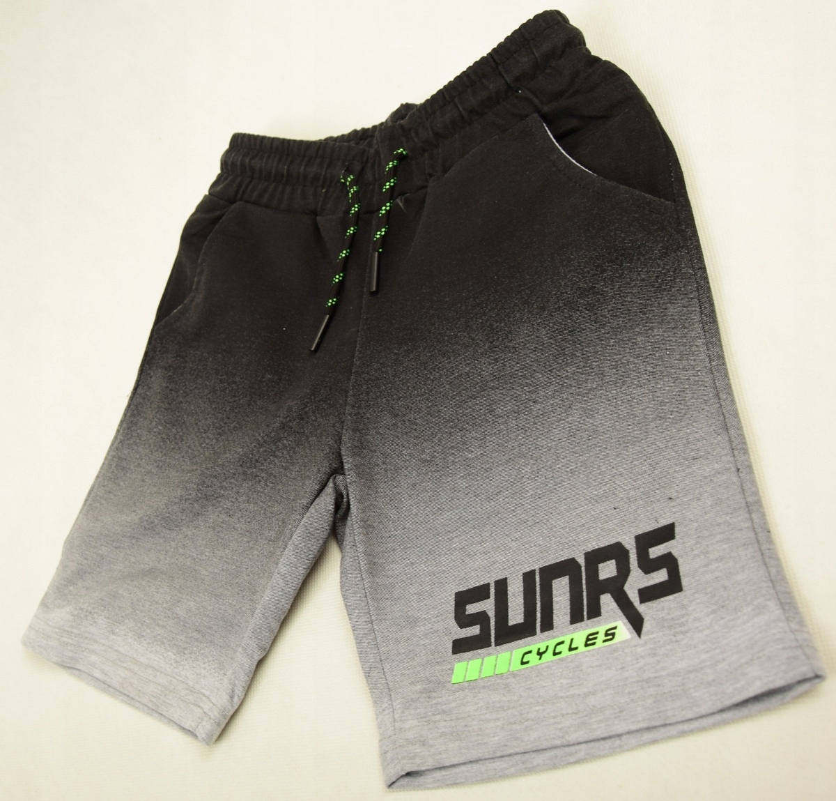 KRÓTKIE SPODNIE HB-8815 S10 MORO DRESOWE 134/140 Marka Inna marka