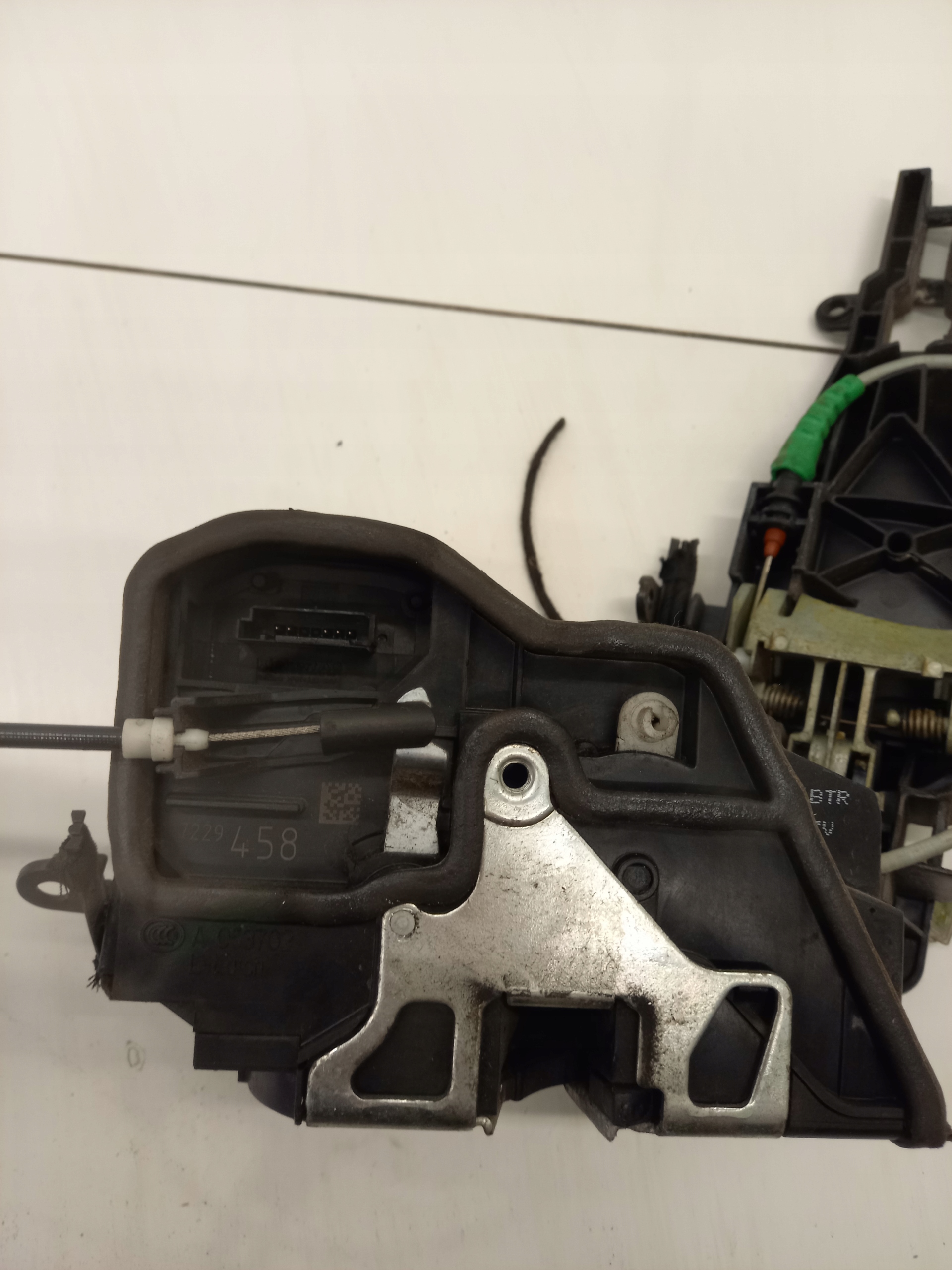 lock door right front BMW E92 5 PIN 7229458