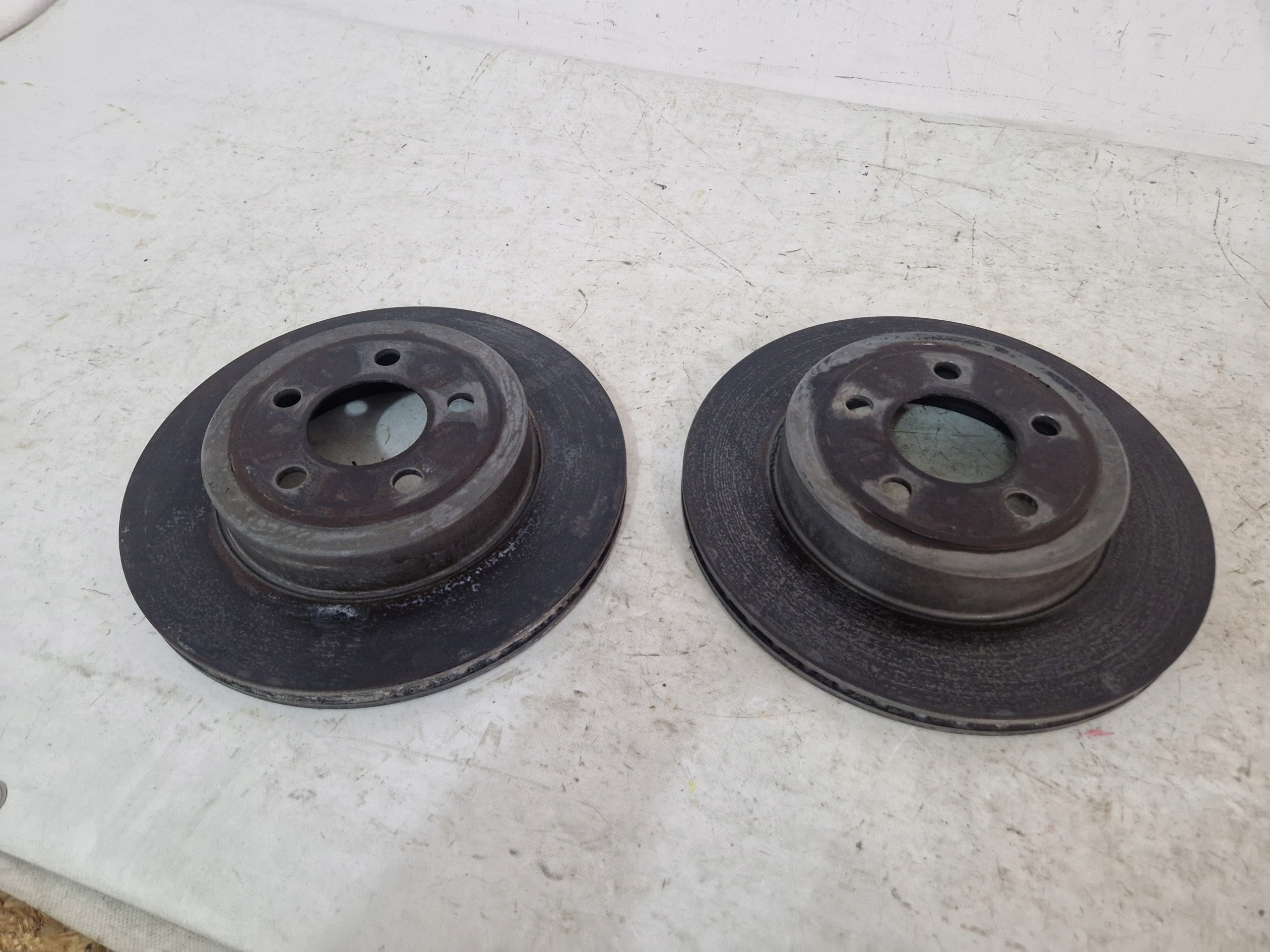 DODGE CHARGER 15- CHALLENGER 3.6 5.7 discs brake rear part