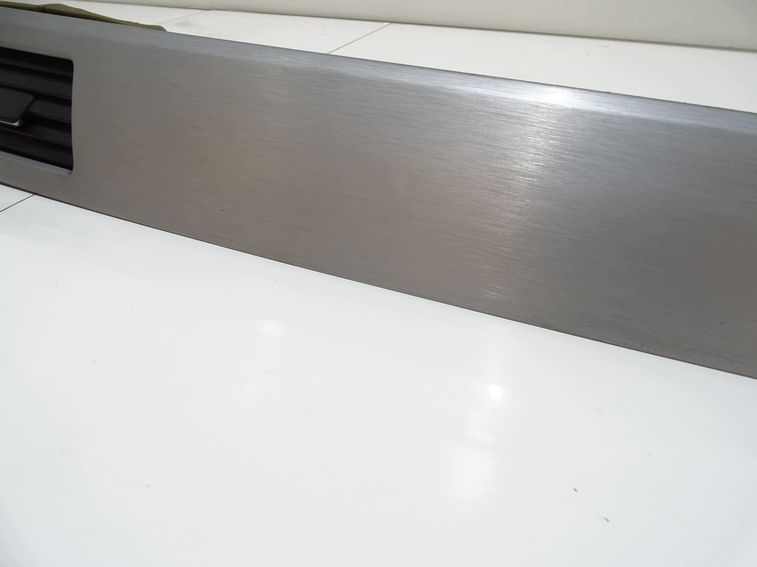 DEKORY SZCZOTKOWANE ALUMINUM BMW E60 E61 6951052