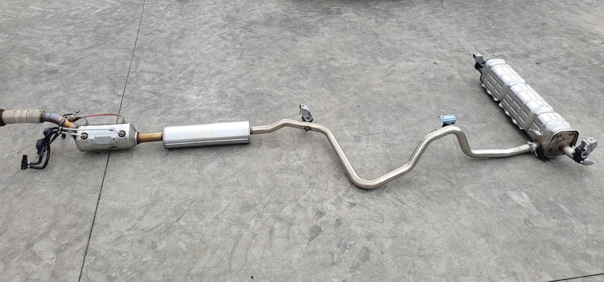 TŁUMIK KATALIZATOR CAPTUR II 1.6 E-TECH HYBRYDA 208028672R