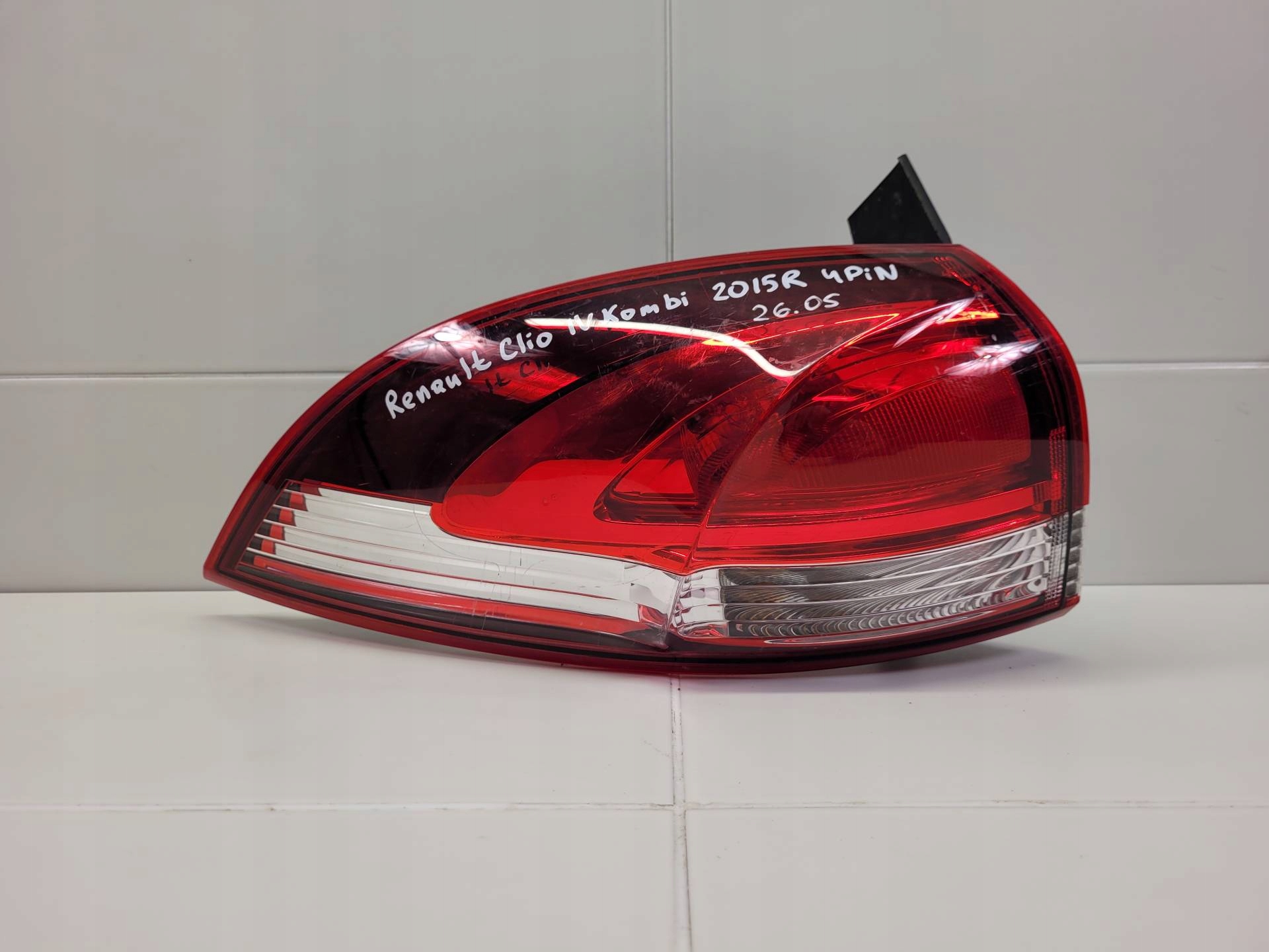 light rear left side Renault Clio 4 2015 265507408R
