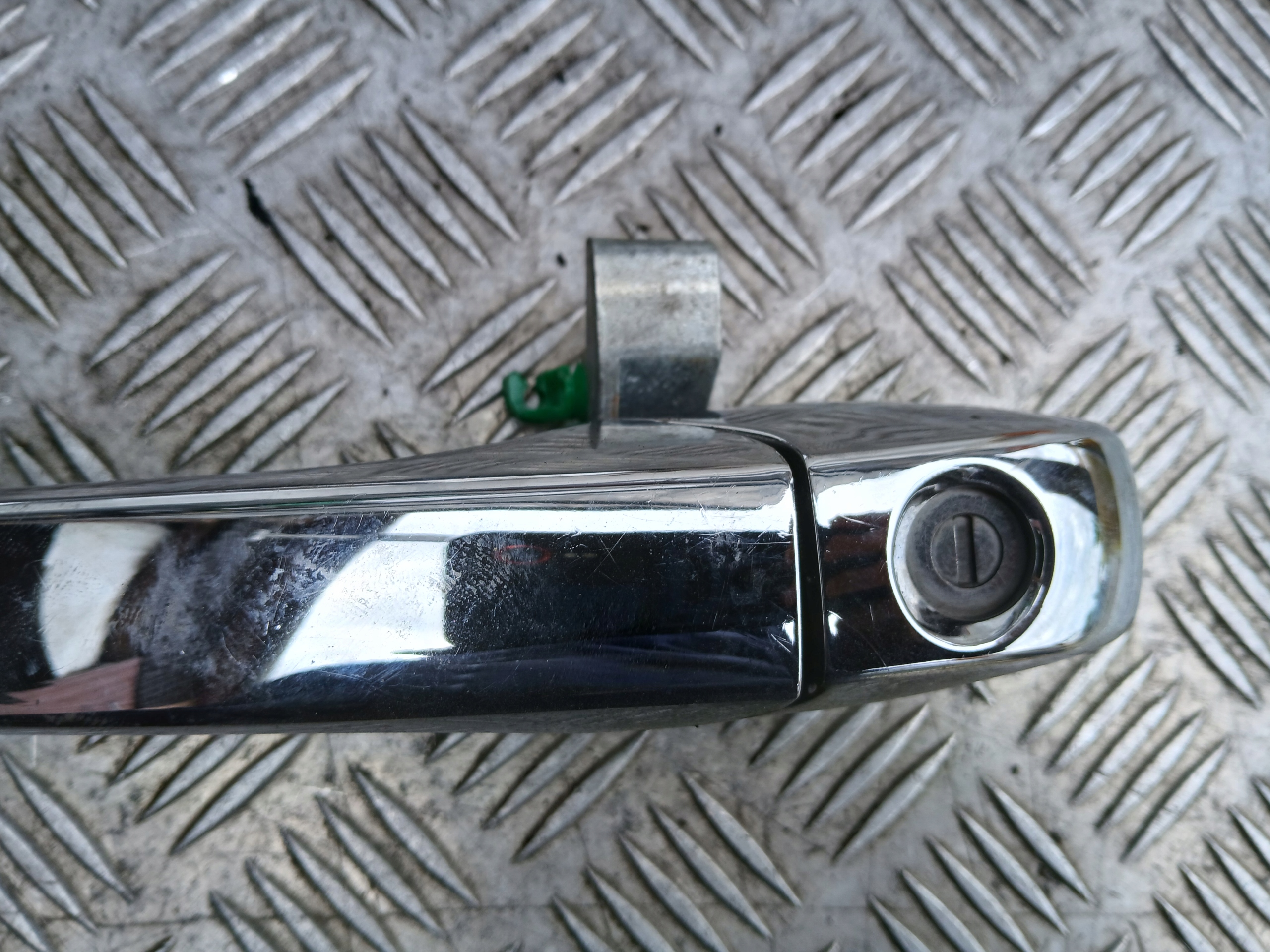 CHRYSLER 300C handle exterior left front lock cylinder