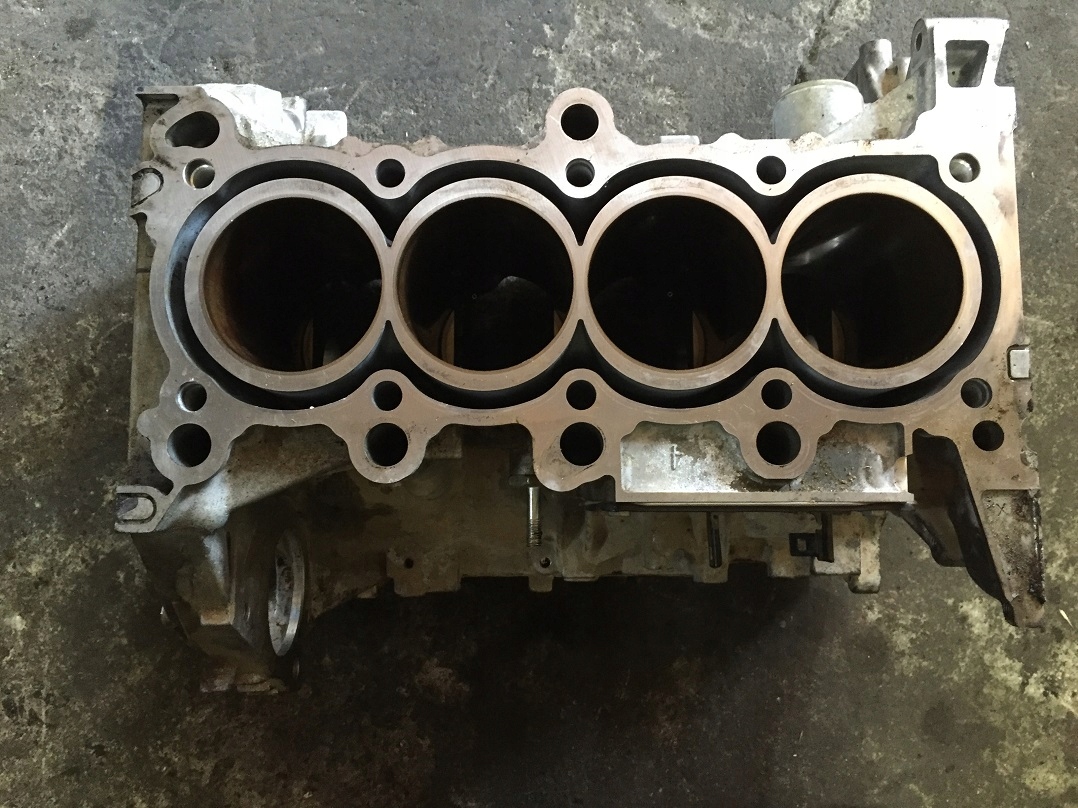 Блок двигателя R18z4 Honda civic IX 1.8 16v
