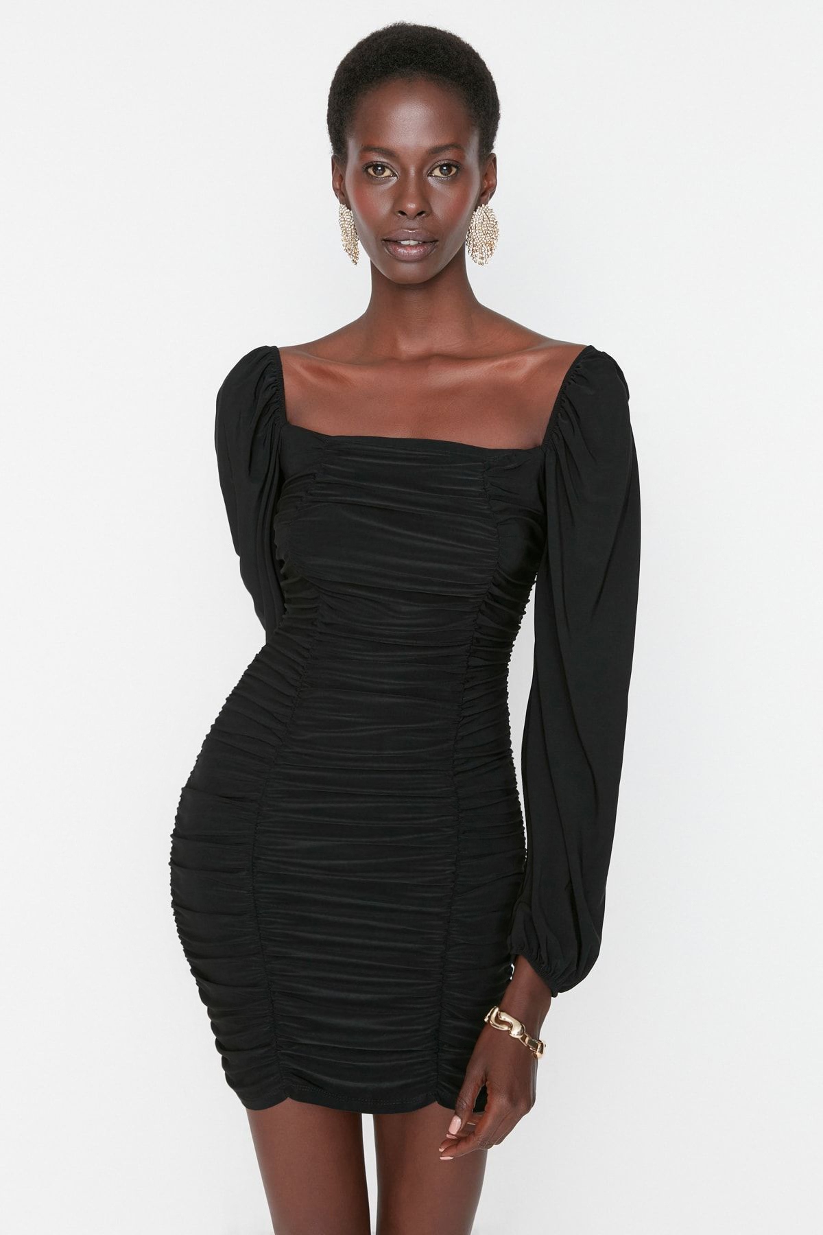 Trendyol Černé Šaty S Volánky A Bufetovými Rukávy 36 6FA