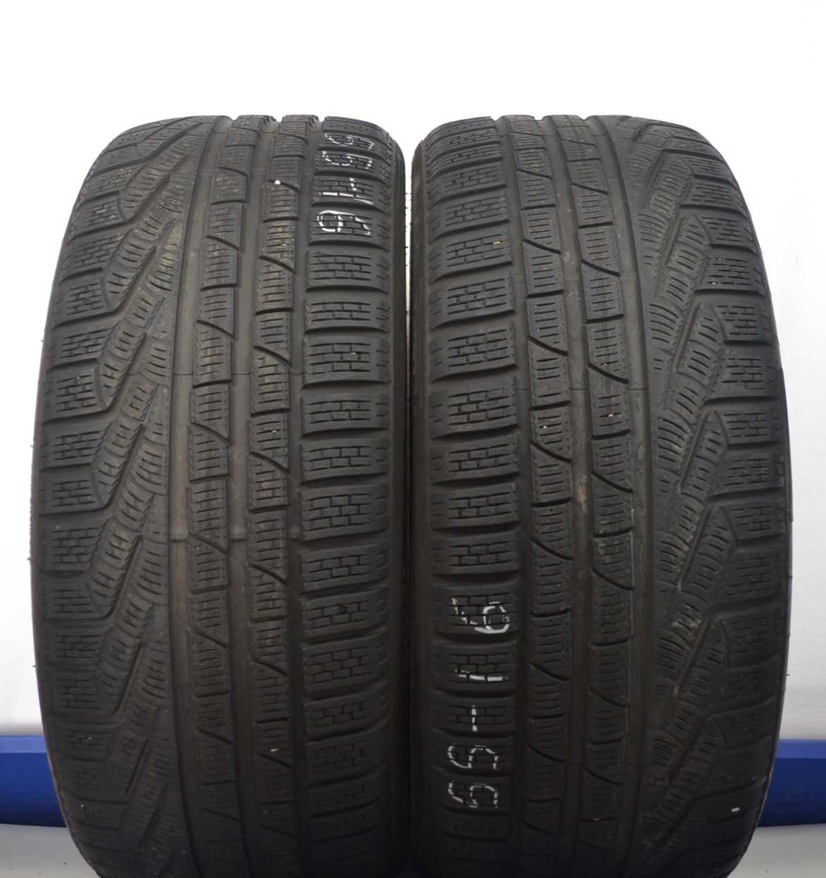 235/40R19 92V PIRELLI SOTTOZERO 2 x2szt 7571z
