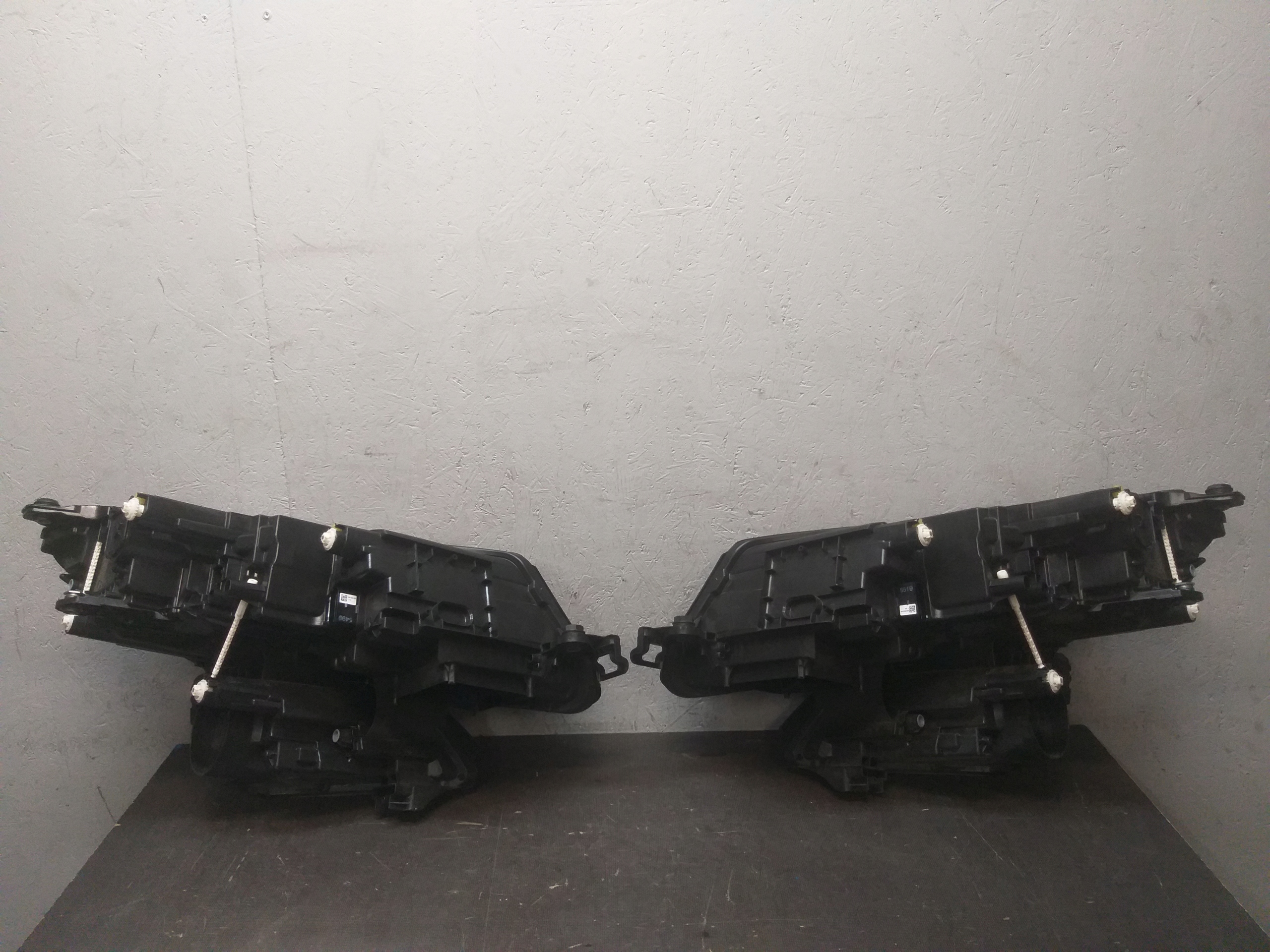 LIGHT LIGHTS FRONT RIGHT LEFT SKODA KODIAQ FULL LED 566941015H 566941016H