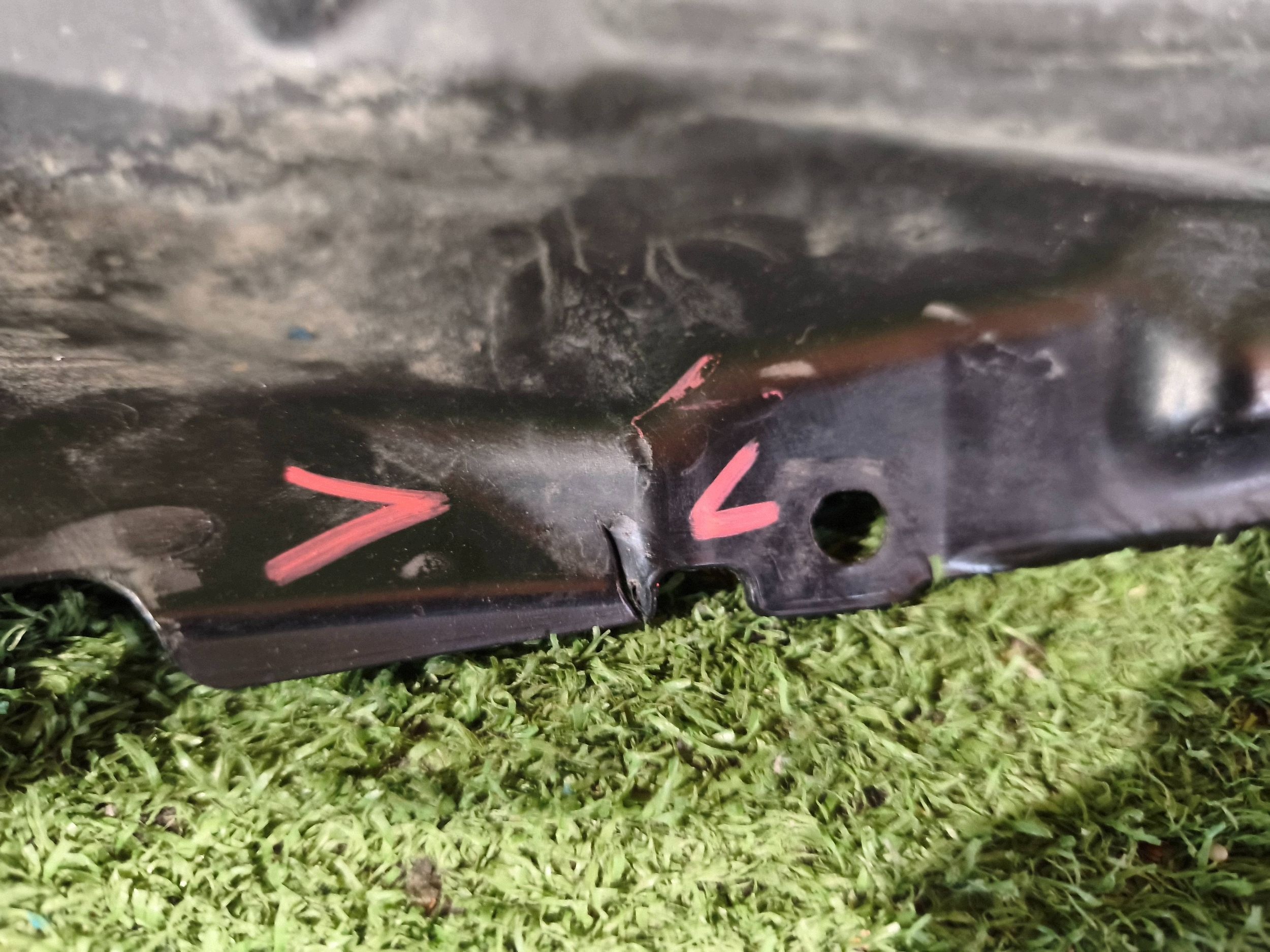 mudguard left front TOYOTA COROLLA E21 HB KOMBI 18- NR.355