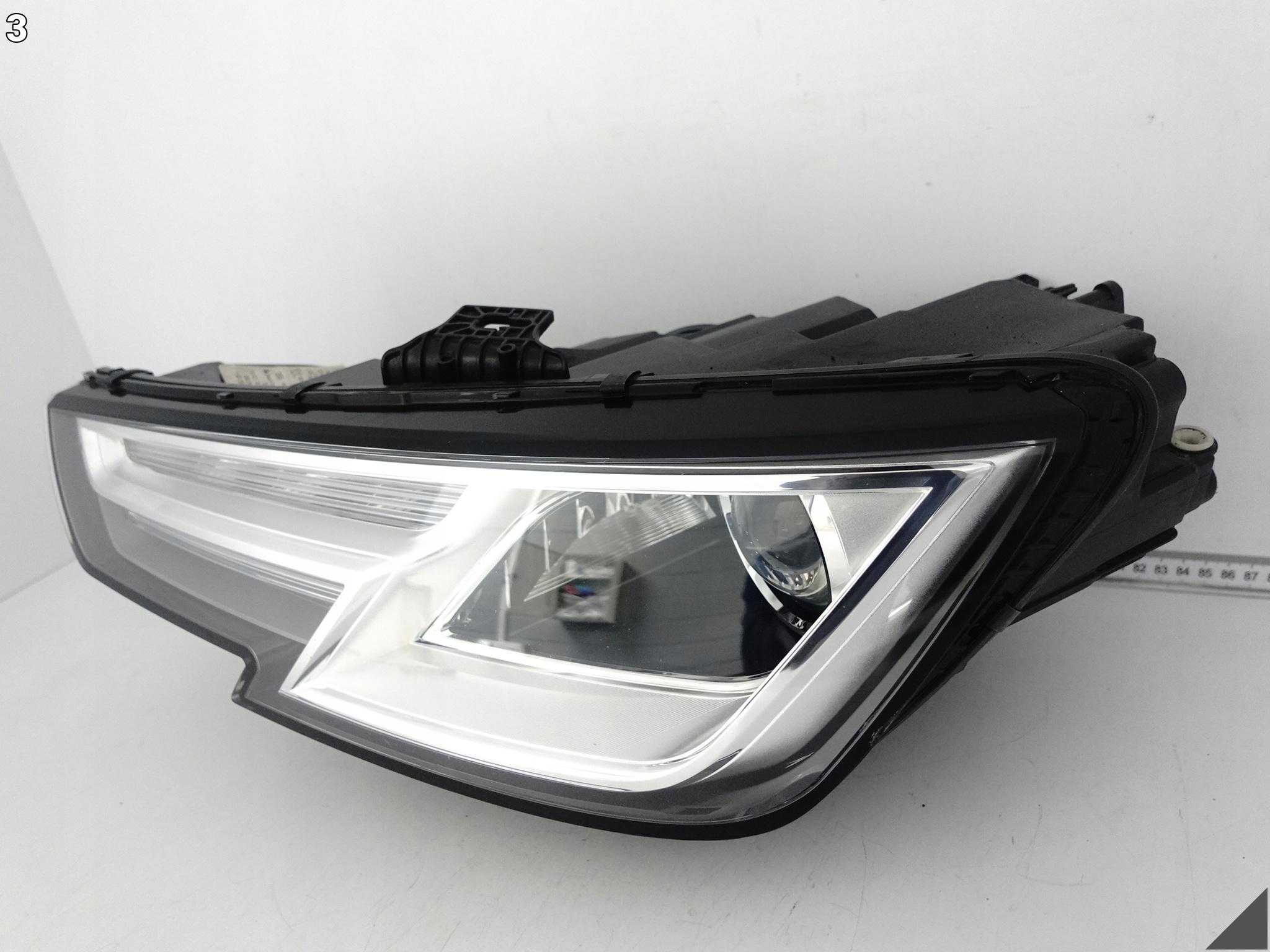 AUDI A4 S4 8W0 B9 15-19 light HEADLIGHT XENON + LED left front EUROPA
