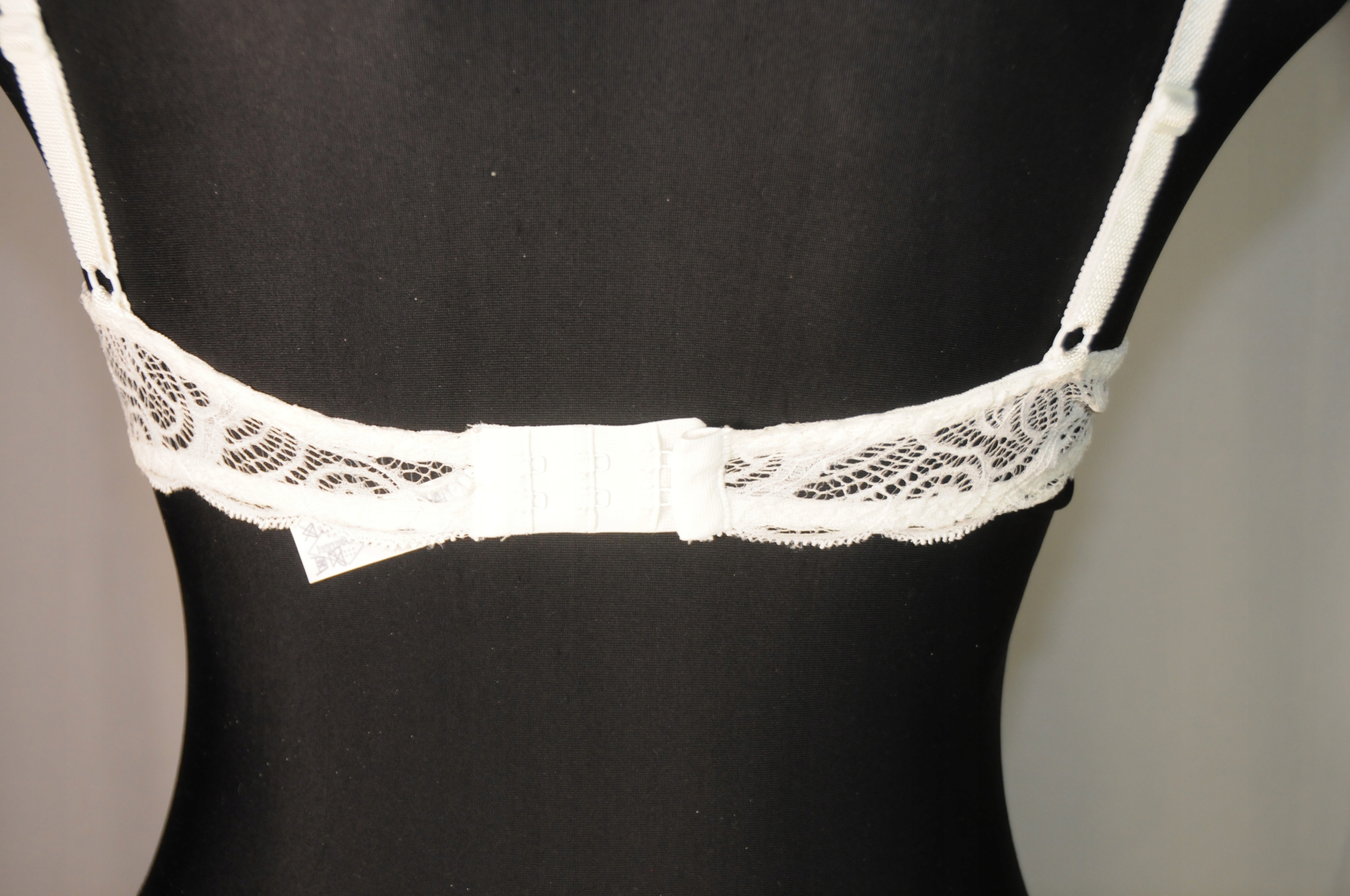 STANIK BOURGET KORONKA FISZBIN BIAŁ 70C 544C -70% Marka Inna marka